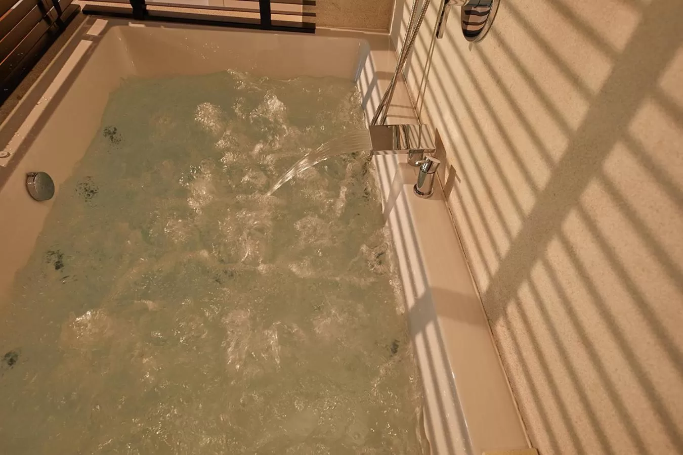 Hot Tub in Nakar Hotel