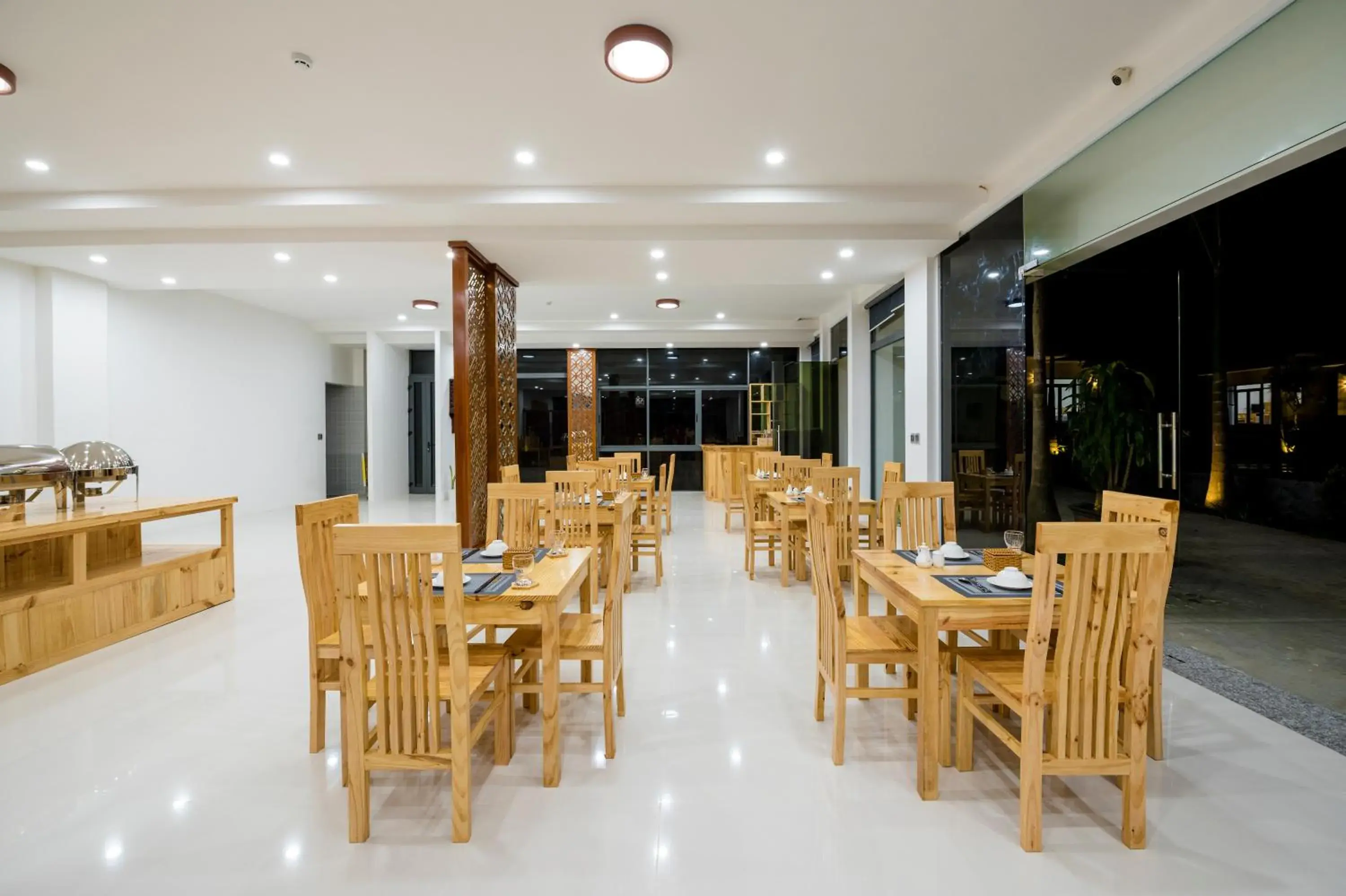 Restaurant/Places to Eat in Xuan Hien Resort