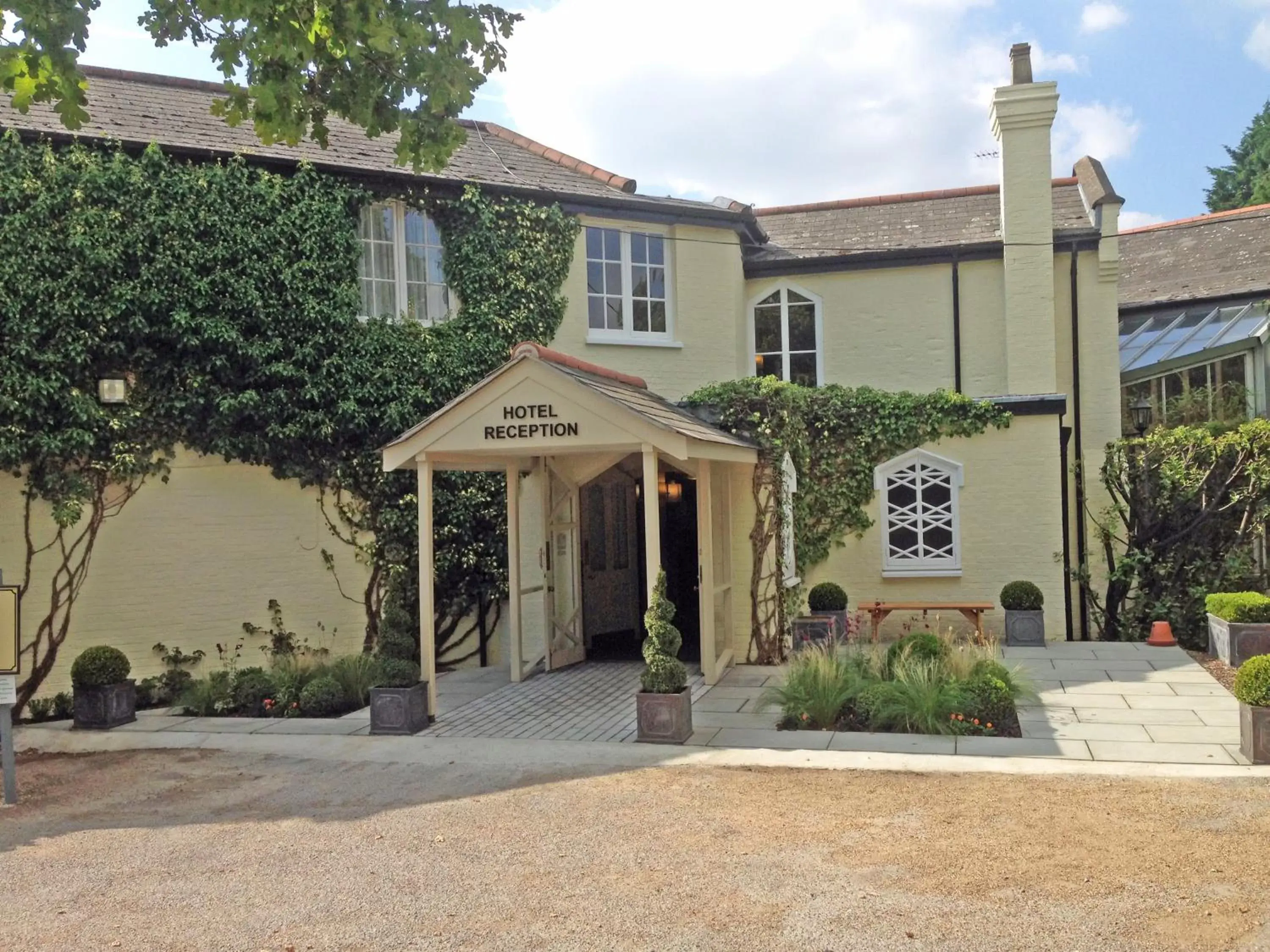 Facade/entrance, Property Building in Best Western Ivy Hill Hotel