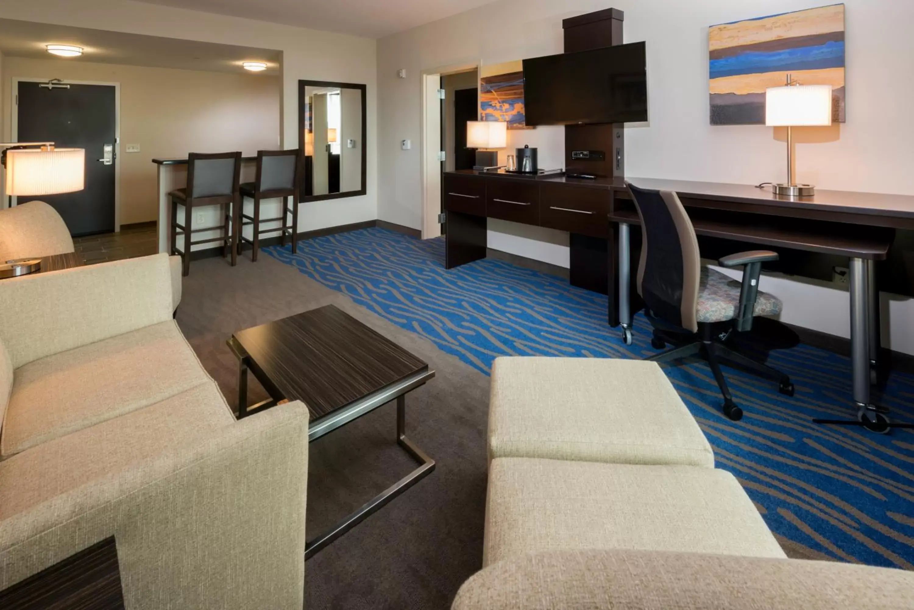Photo of the whole room, Seating Area in Holiday Inn Paducah Riverfront, an IHG Hotel