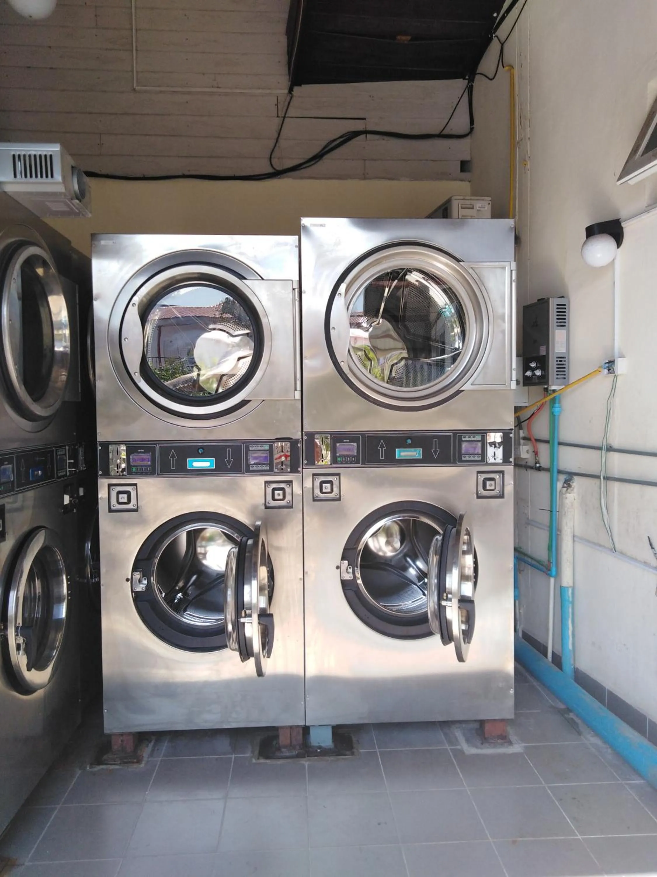 Area and facilities in Baan Kaew Ruen Kwan