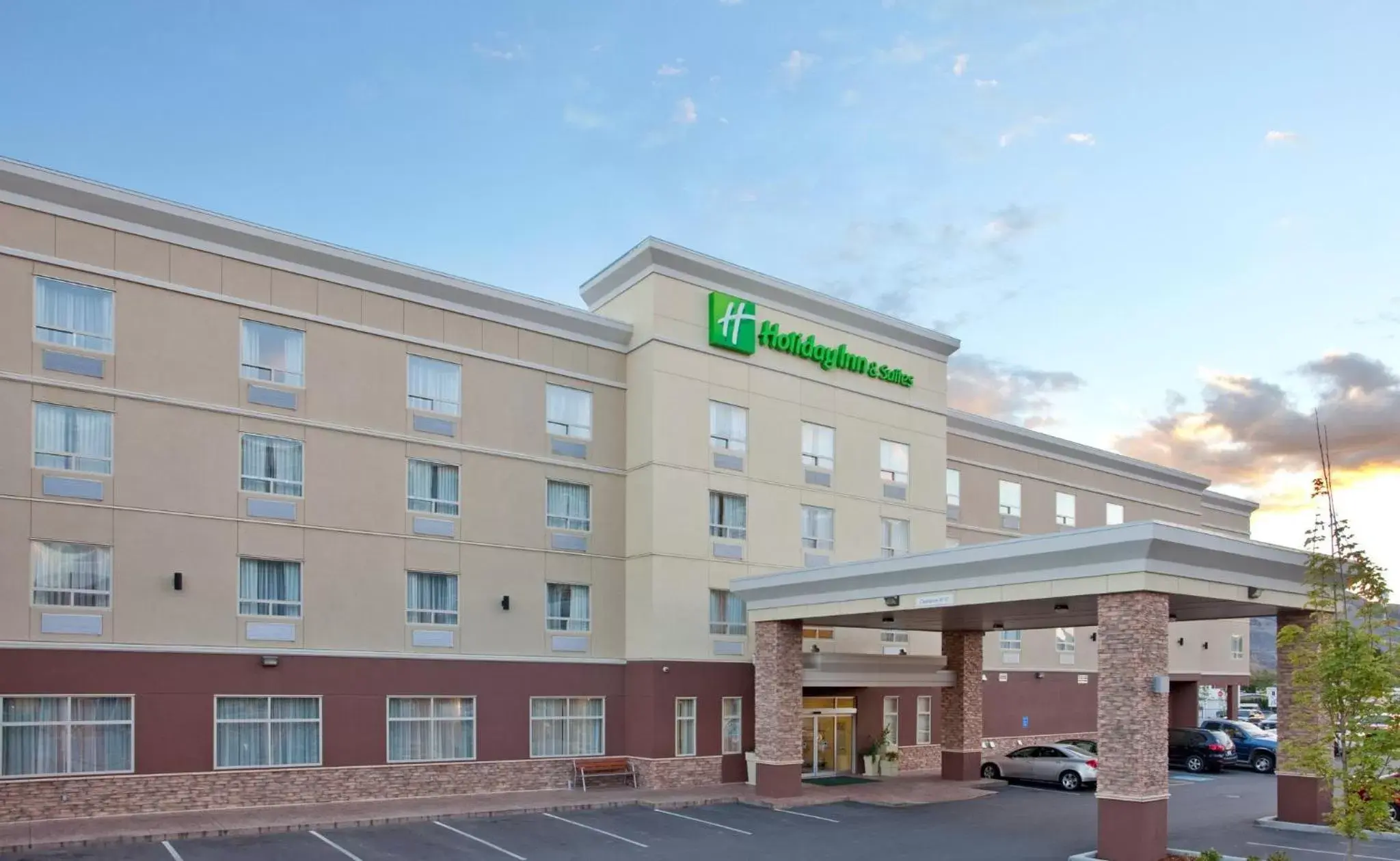 Property Building in Holiday Inn Hotel and Suites-Kamloops, an IHG Hotel