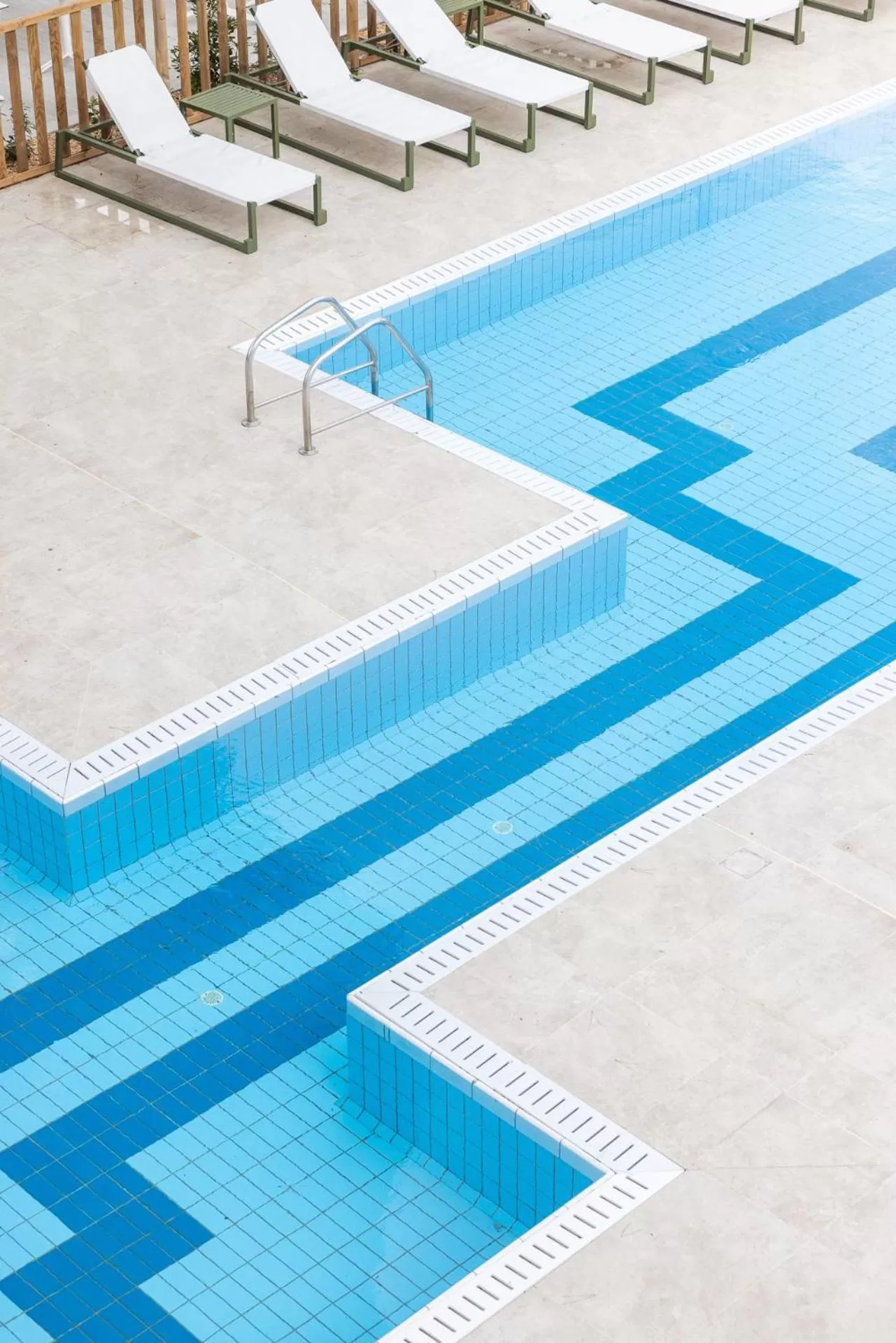 Swimming pool in Hôtel Ibaïa