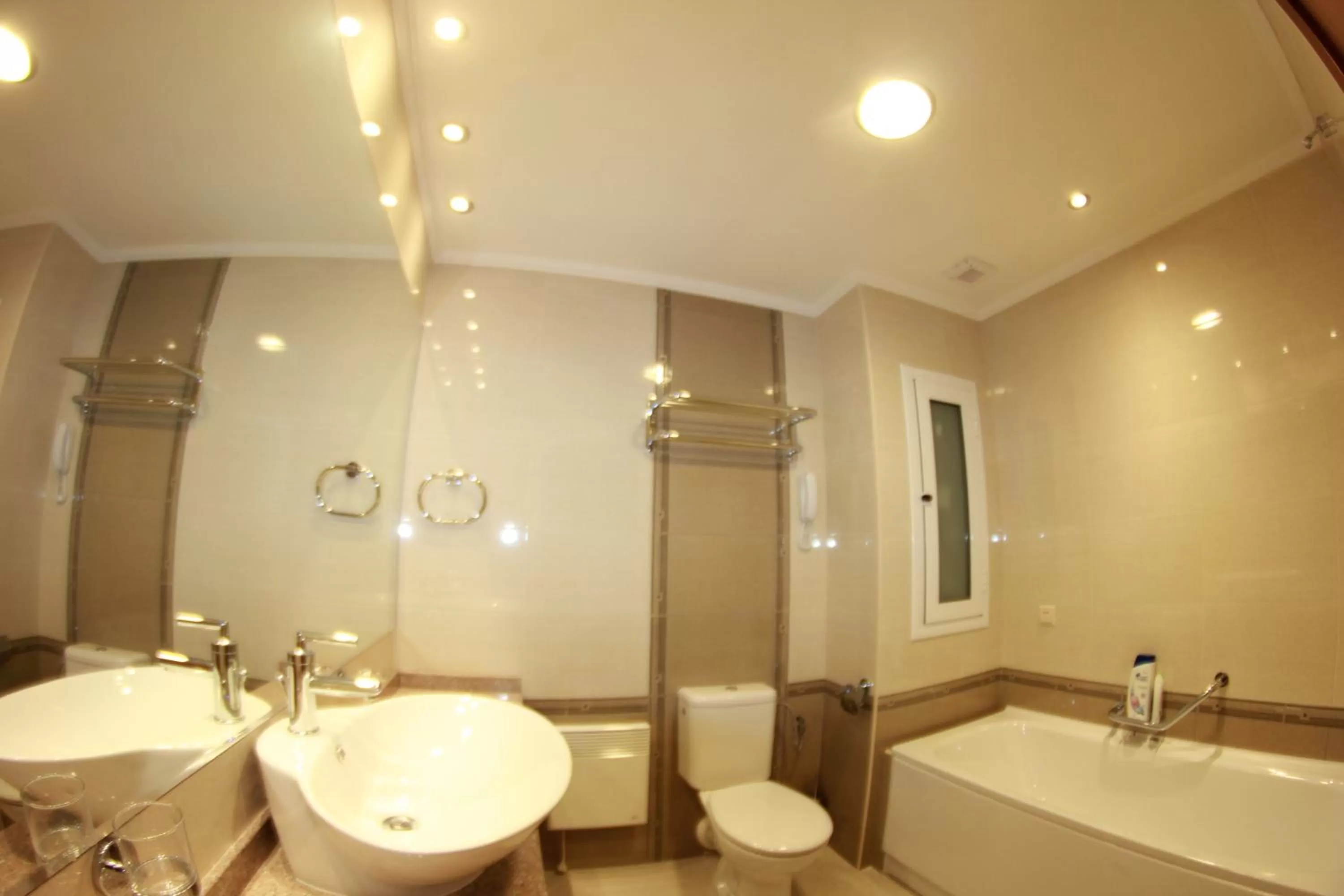 Bathroom in Downtown Bansko Resort