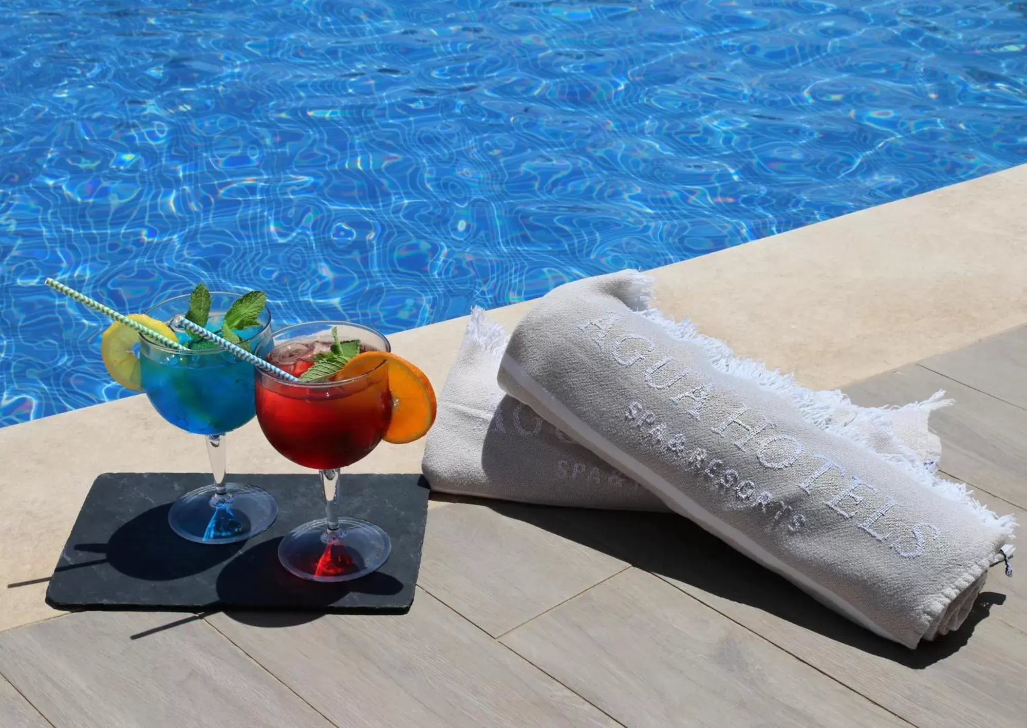 Swimming pool in Agua Hotels Alvor Jardim