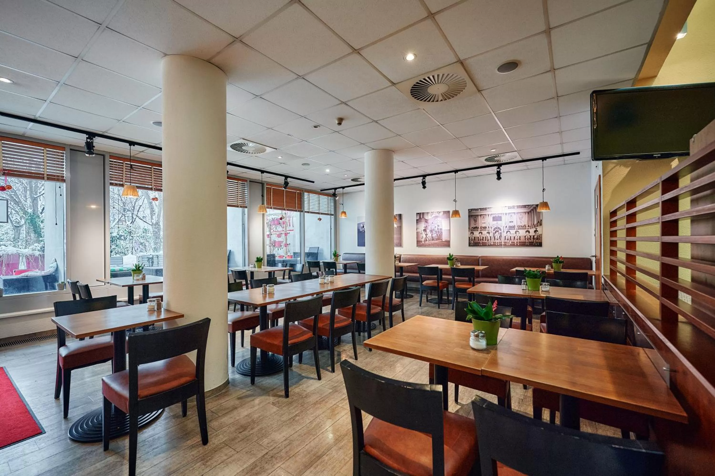 Breakfast in ibis Wien City