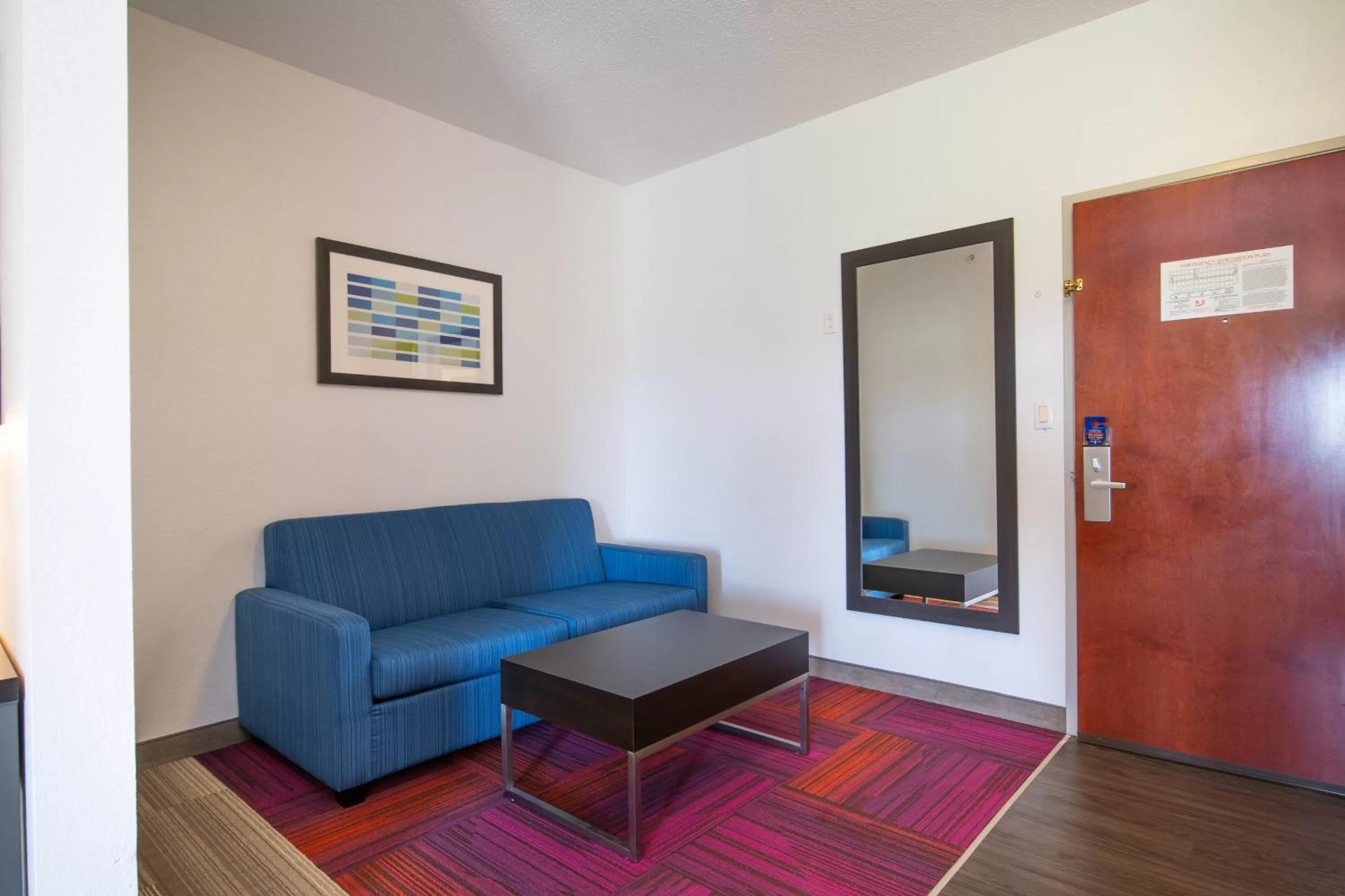 Photo of the whole room in Holiday Inn Express Hotel & Suites Bedford by IHG