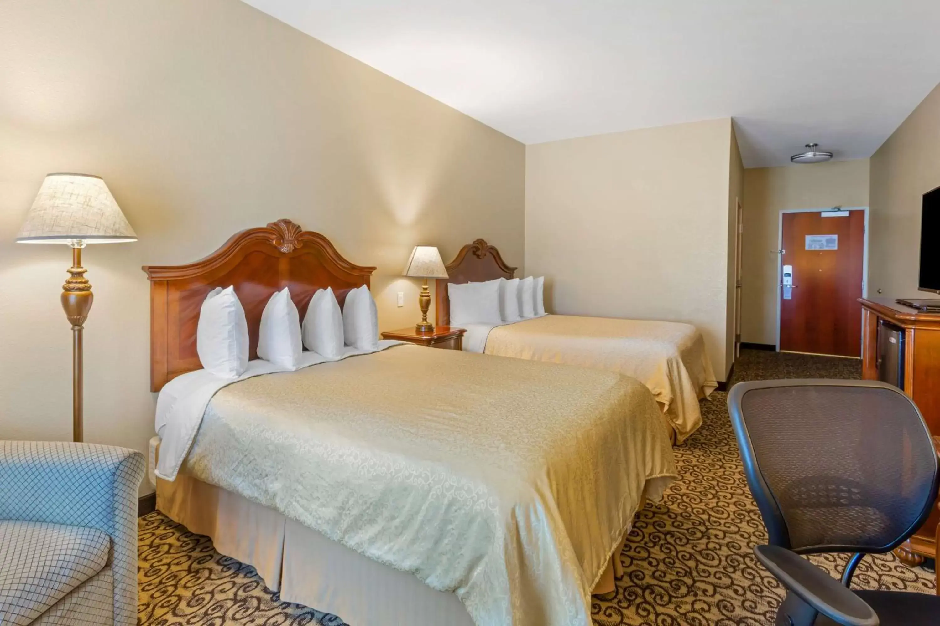 Bedroom, Bed in Best Western PLUS Fossil Country Inn & Suites