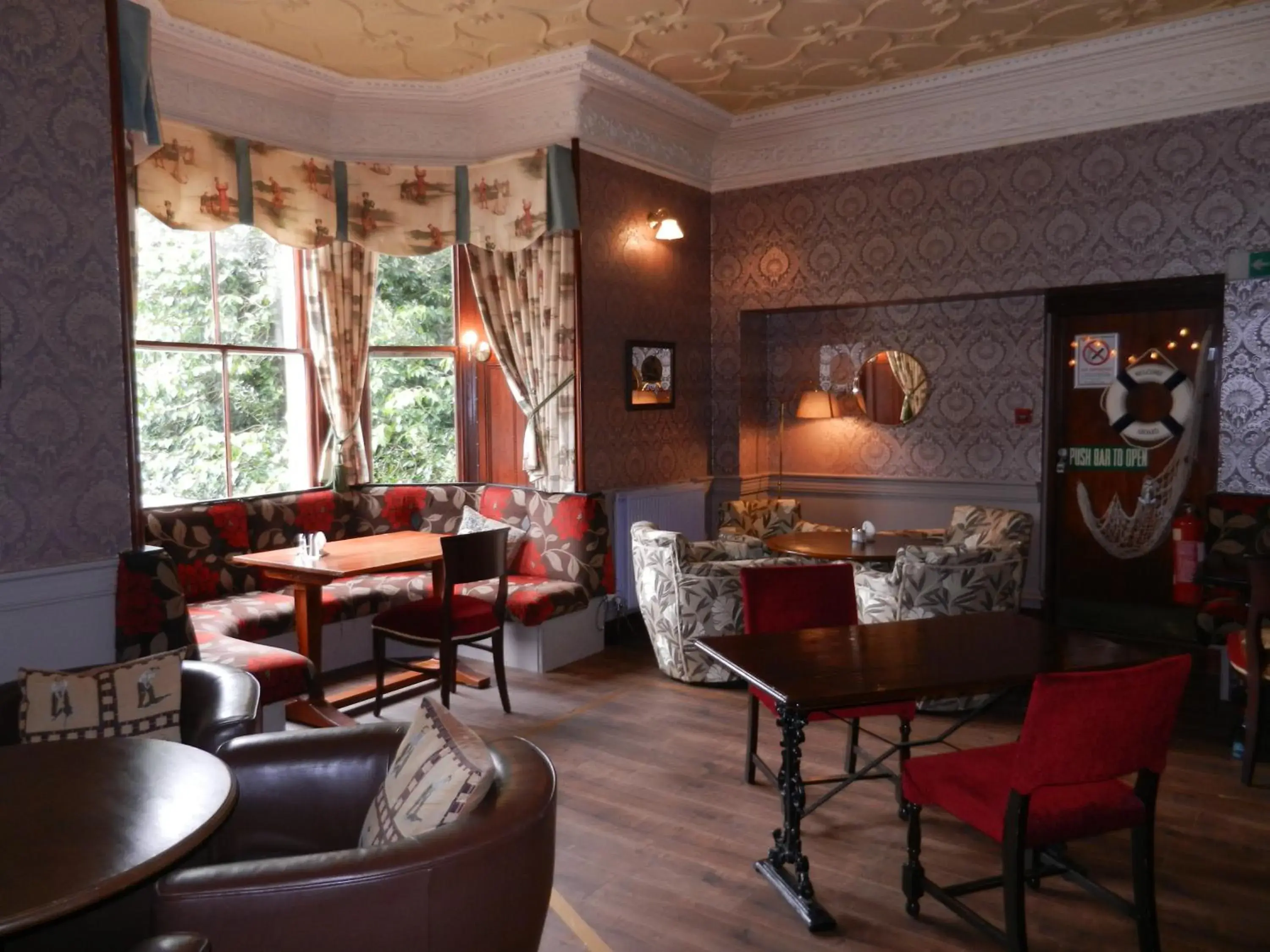 Lounge or bar, Lounge/Bar in Mansfield Castle Hotel