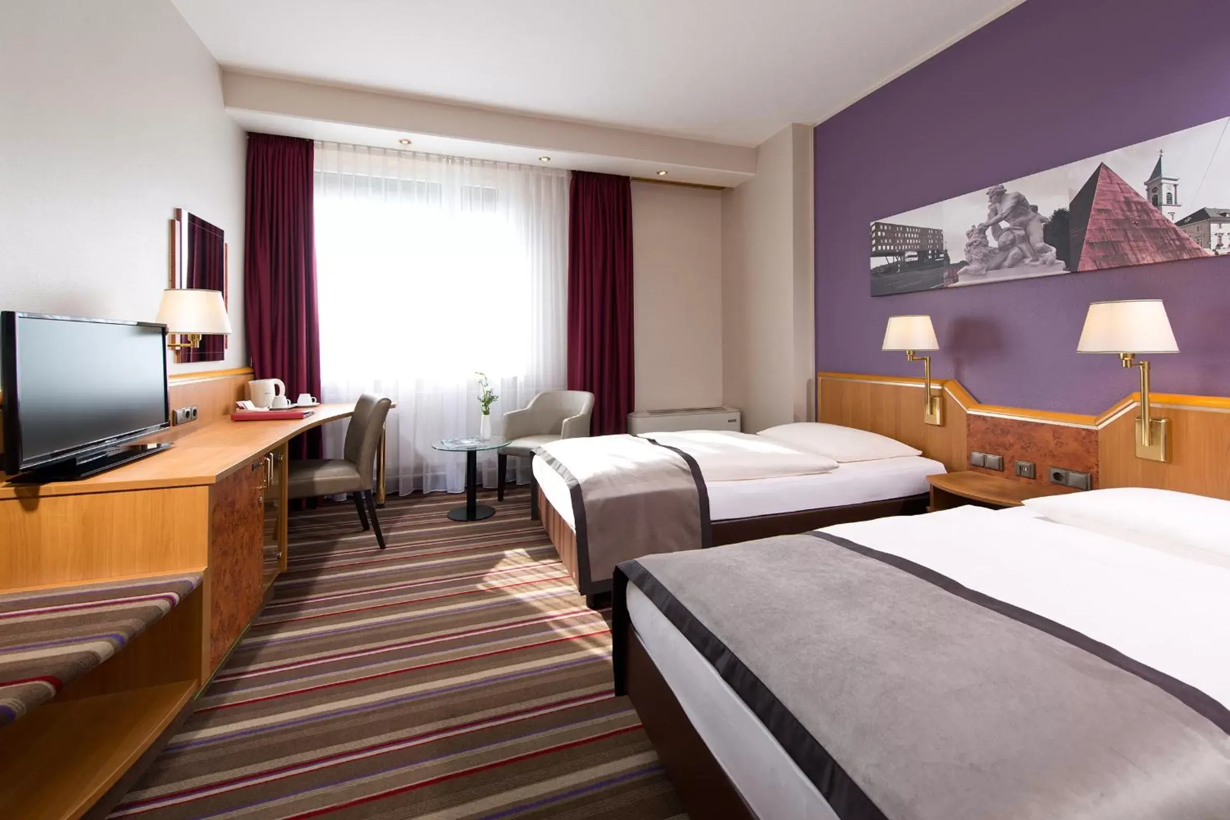 Bedroom, Bed in Leonardo Hotel Karlsruhe