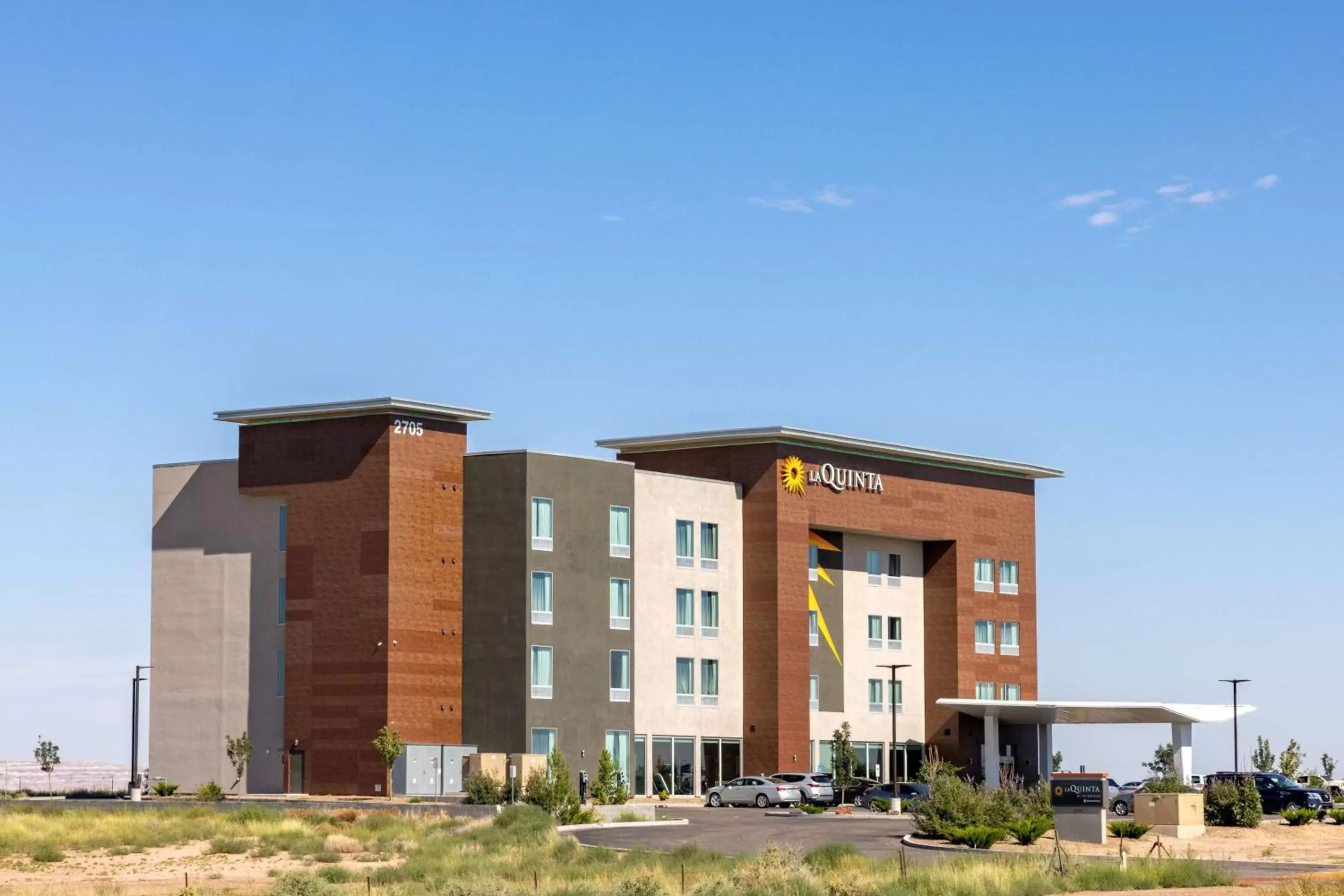 Property Building in La Quinta Inn & Suites by Wyndham Holbrook Petrified Forest