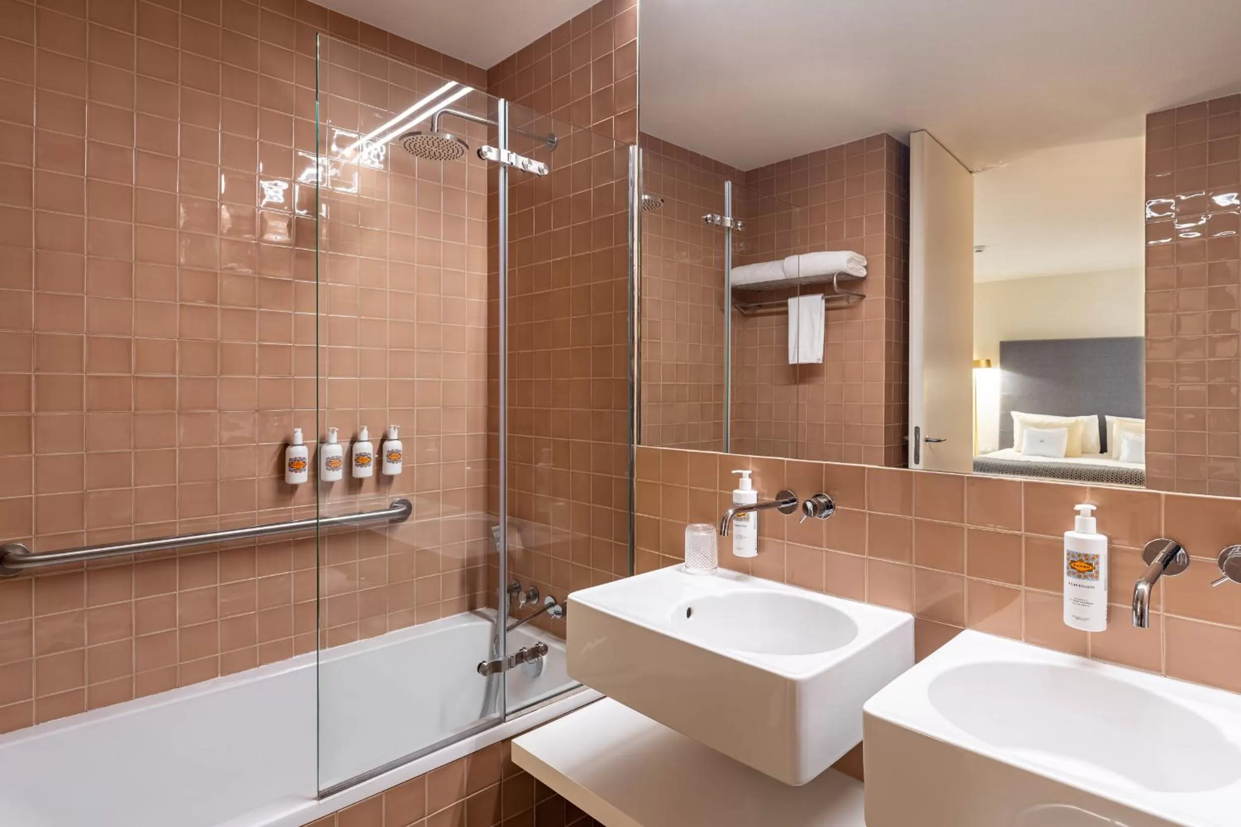 Property building in Casas Da Lapa, Nature & Spa Hotel