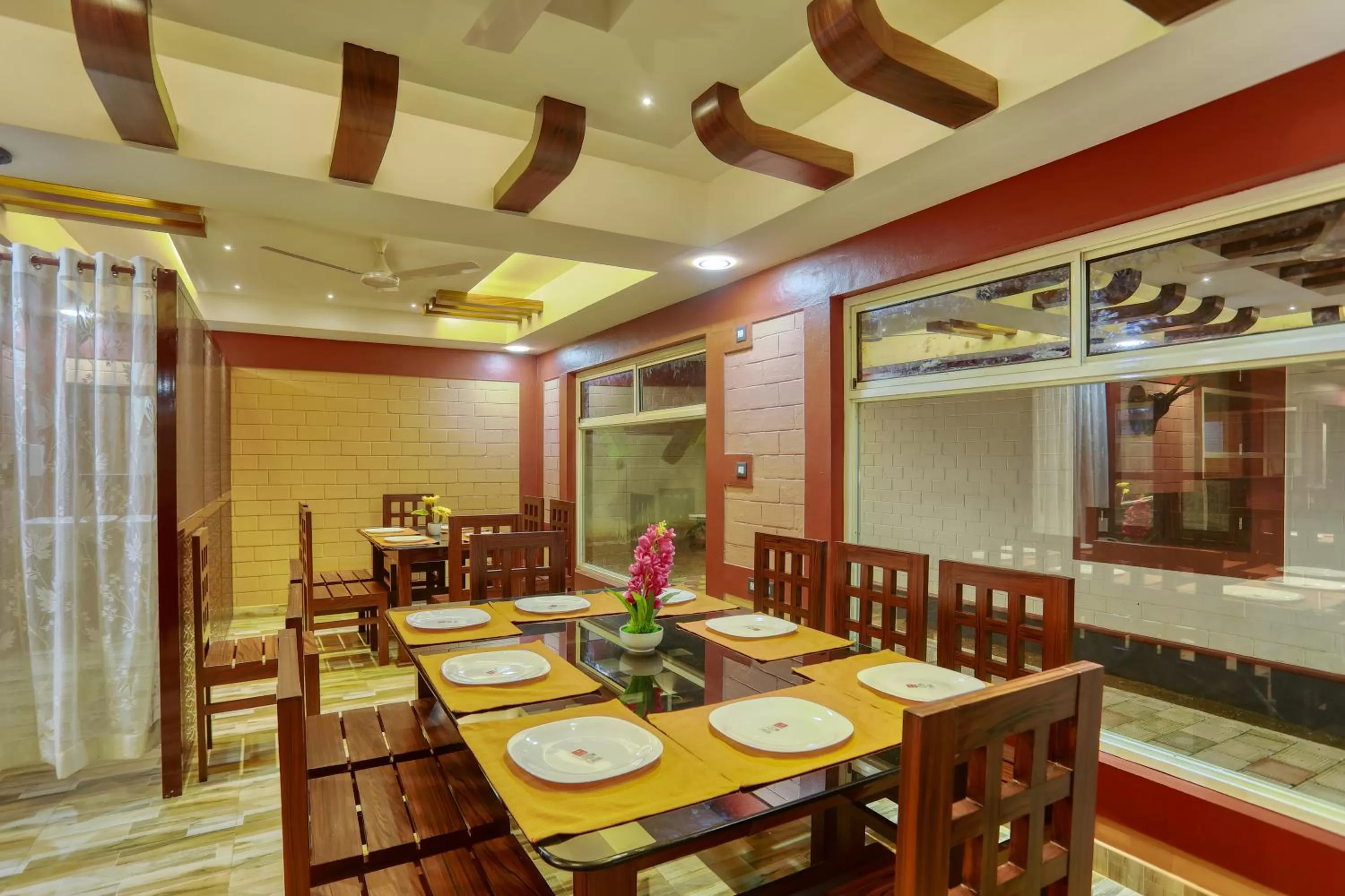 Restaurant/places to eat in LEISURE VALLEY BEACH RESORT