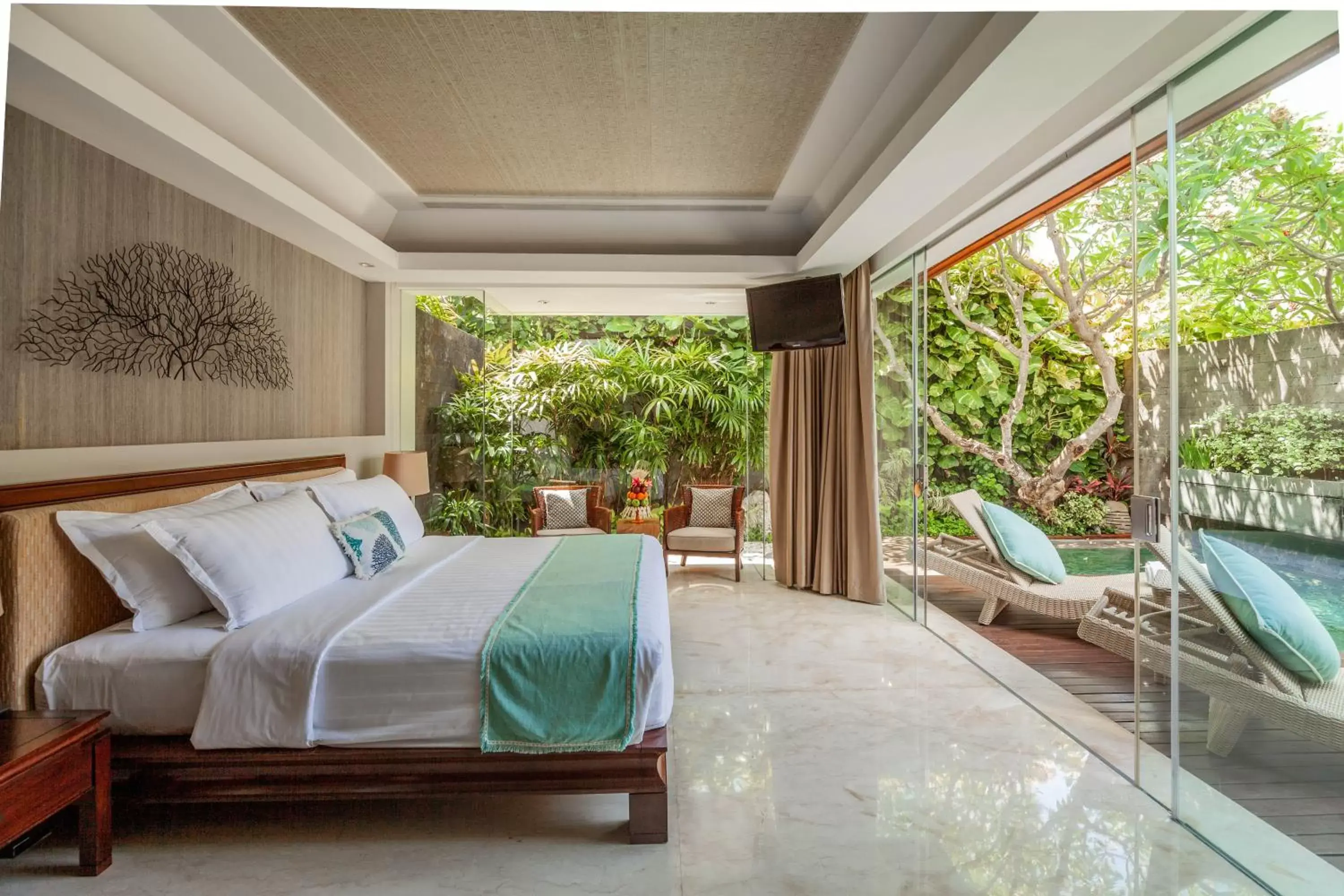 Bed in Bali Mandira Beach Resort & Spa