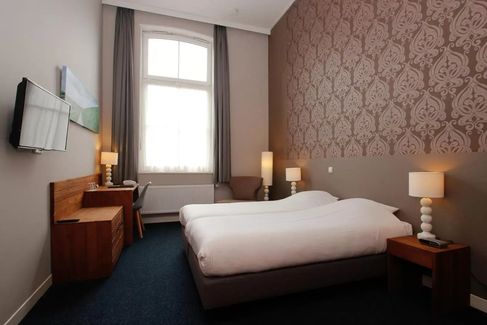 Photo of the whole room, Bed in Hotel Aan De Singel