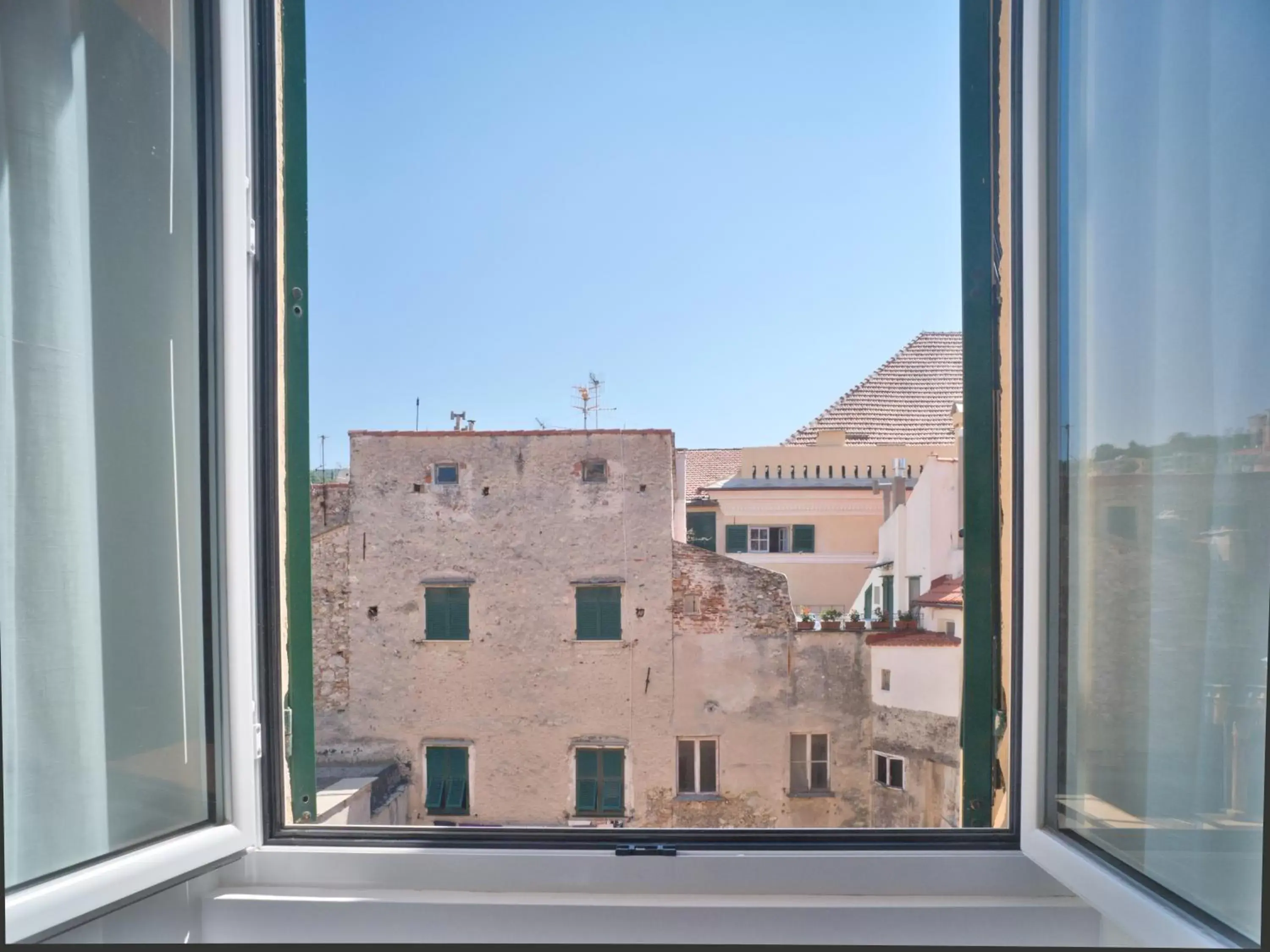 Inner courtyard view in Hotel Medusa