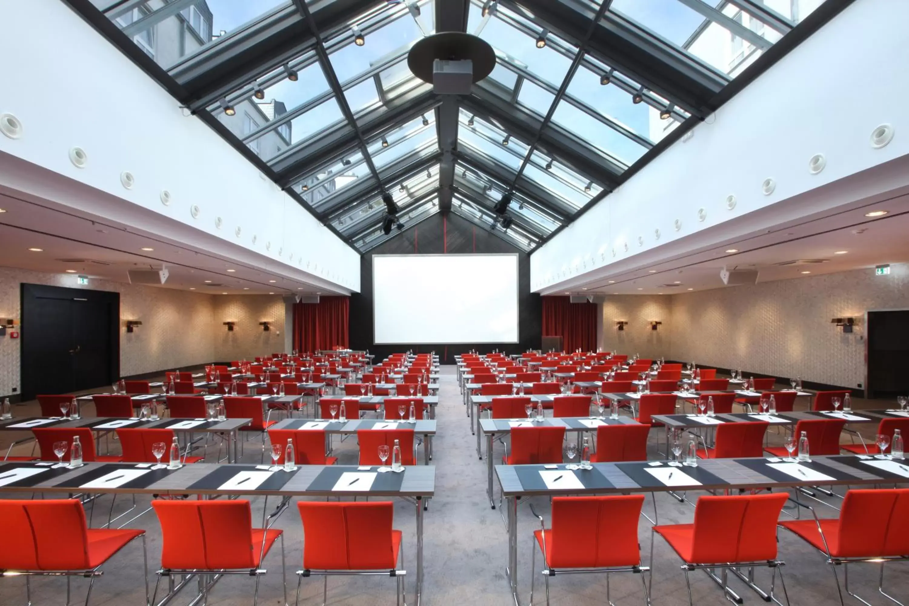 Business facilities in Lindner Hotel Frankfurt Hochst, part of JdV by Hyatt