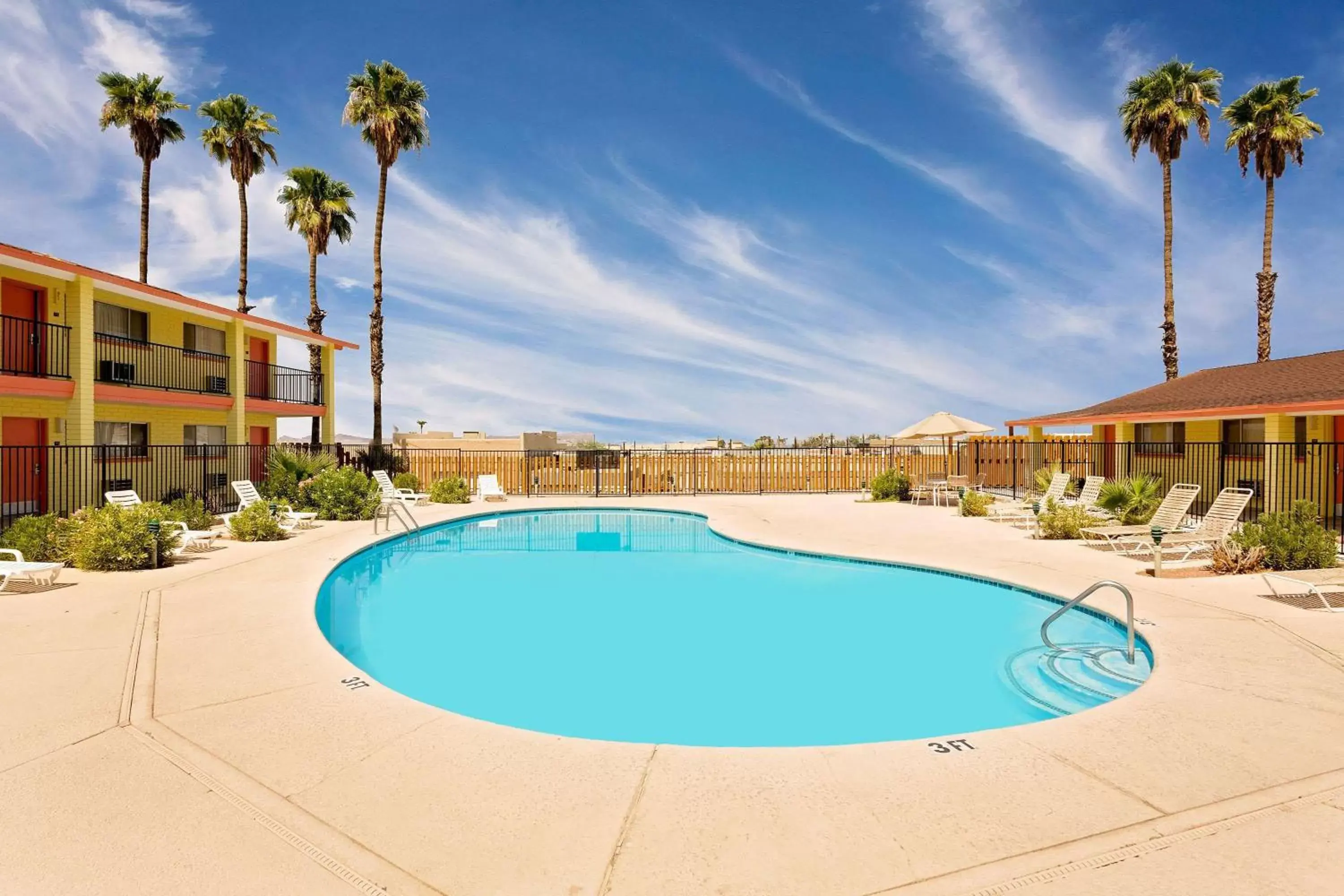 On site, Swimming Pool in Lake Place Inn Lake Havasu City