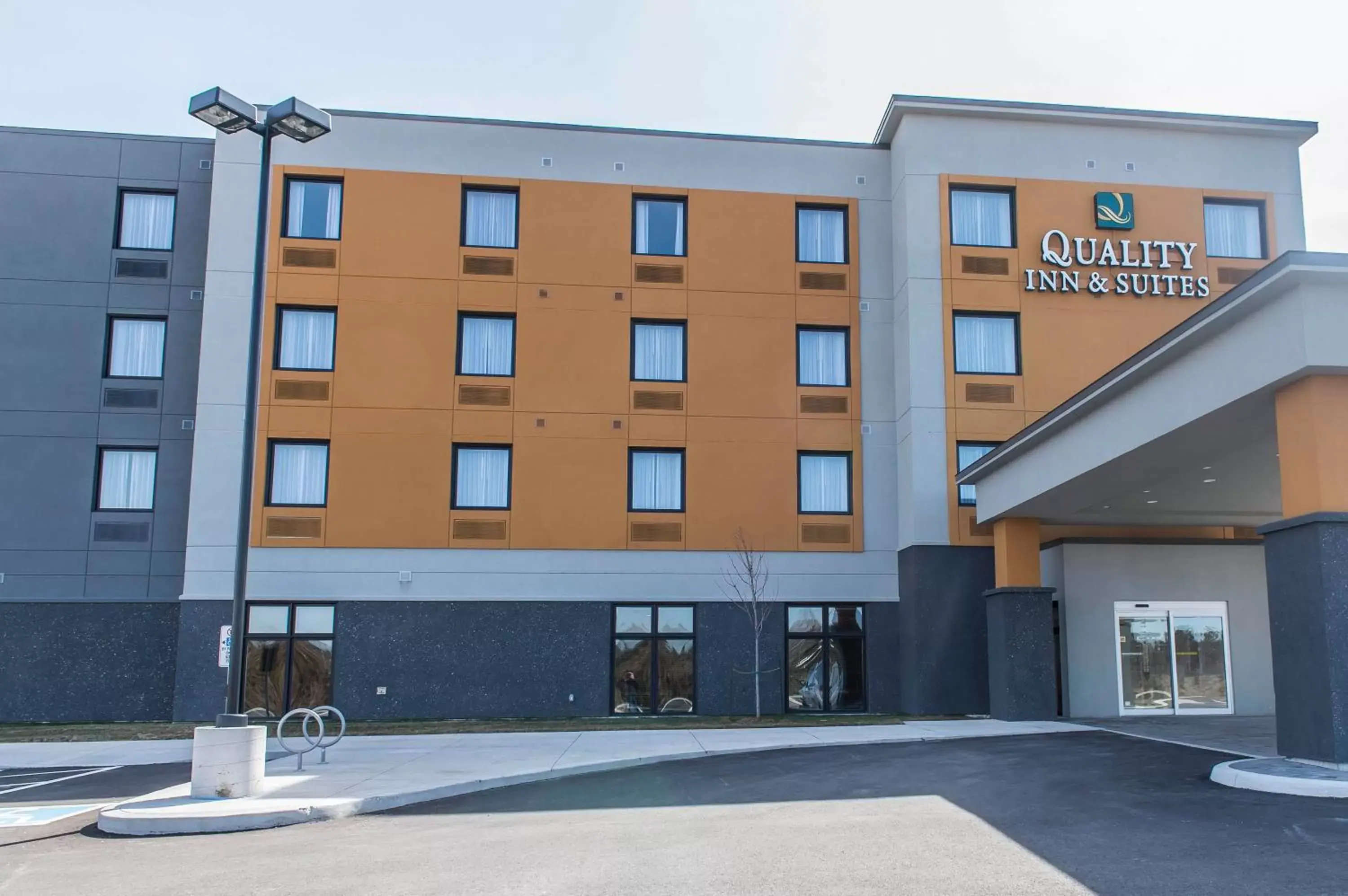 Facade/entrance, Property Building in Quality Inn & Suites Kingston