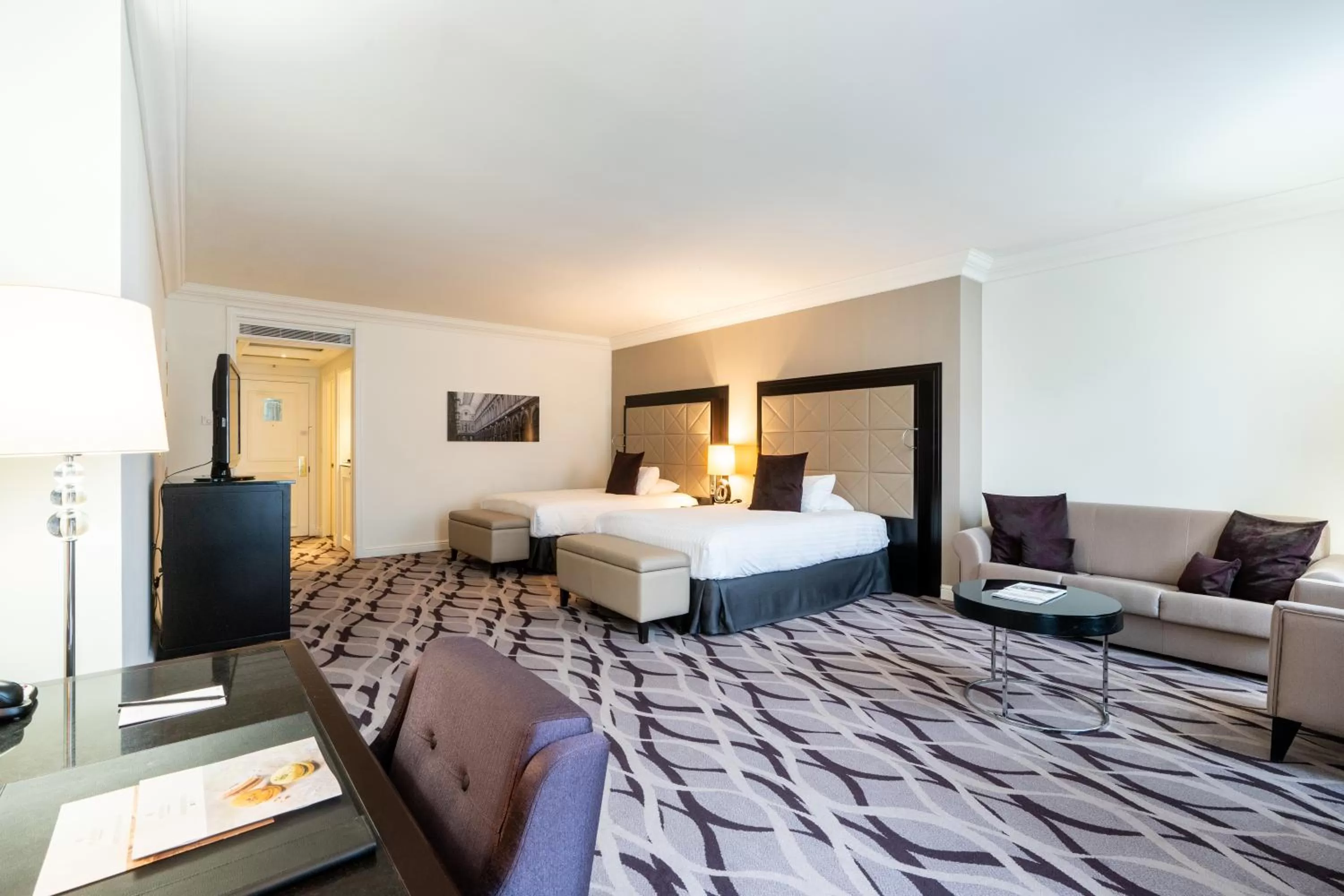 Photo of the whole room, Bed in Steigenberger Icon Wiltcher's