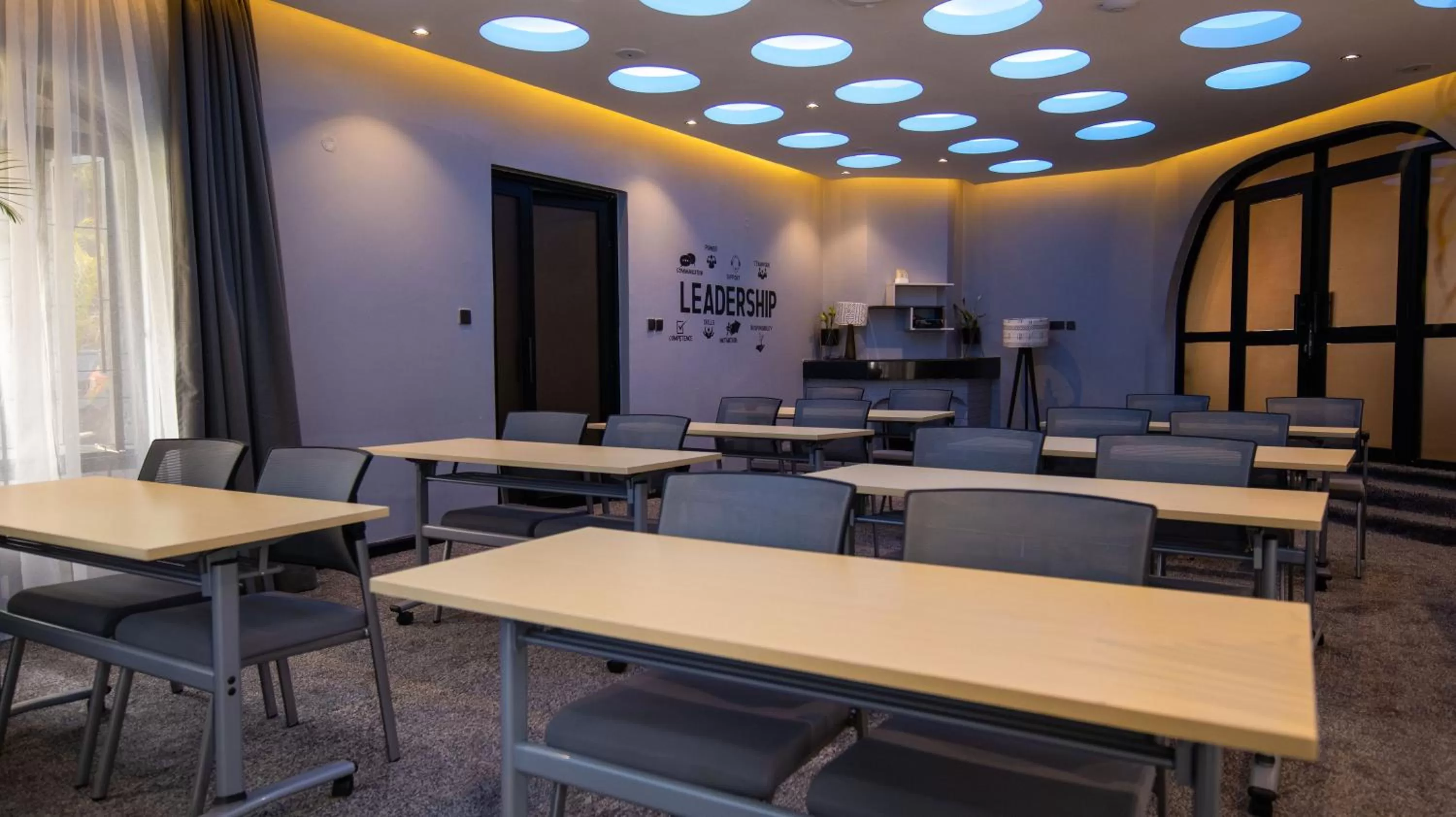 Meeting/conference room, Restaurant/Places to Eat in Gigiri Lion Villas II