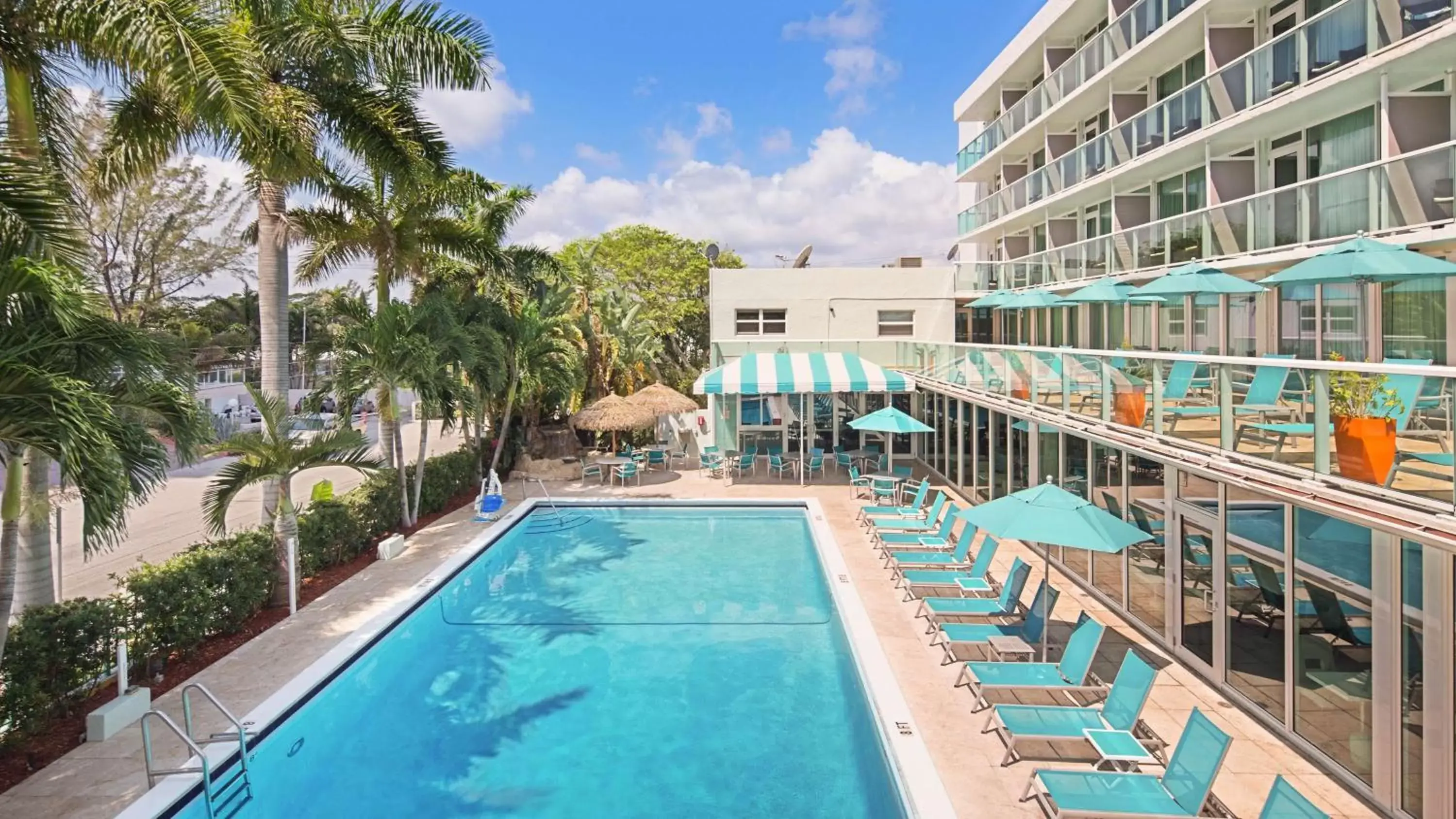 On site, Swimming Pool in Best Western Plus Oceanside Inn