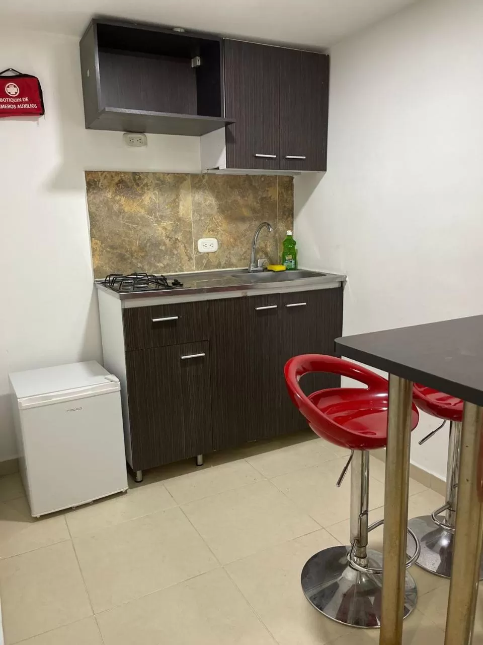 Kitchen or kitchenette in Lindos apartaestudios y habitaciones en Ibague