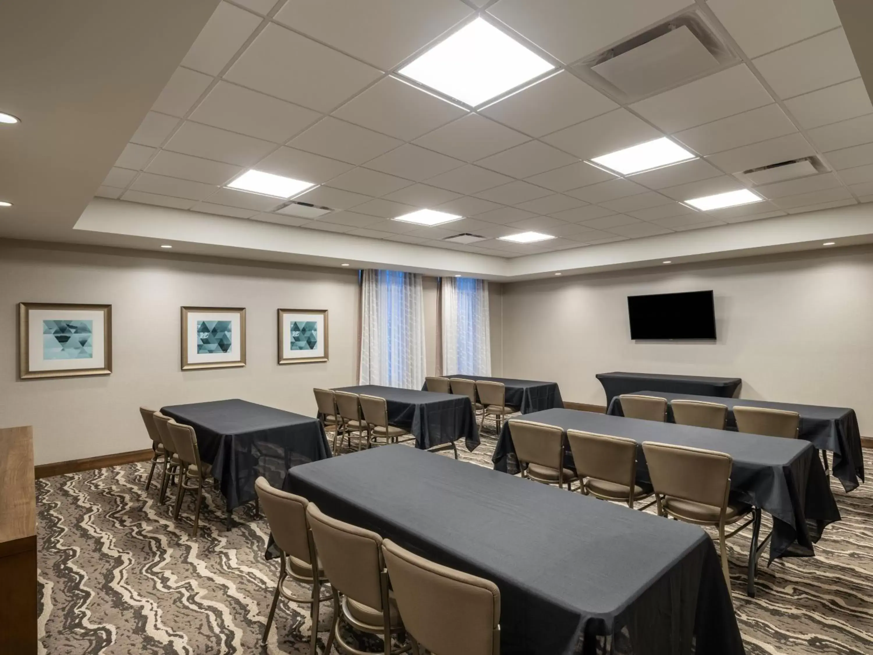 Meeting/conference room in Staybridge Suites - Sioux City Southeast, an IHG Hotel