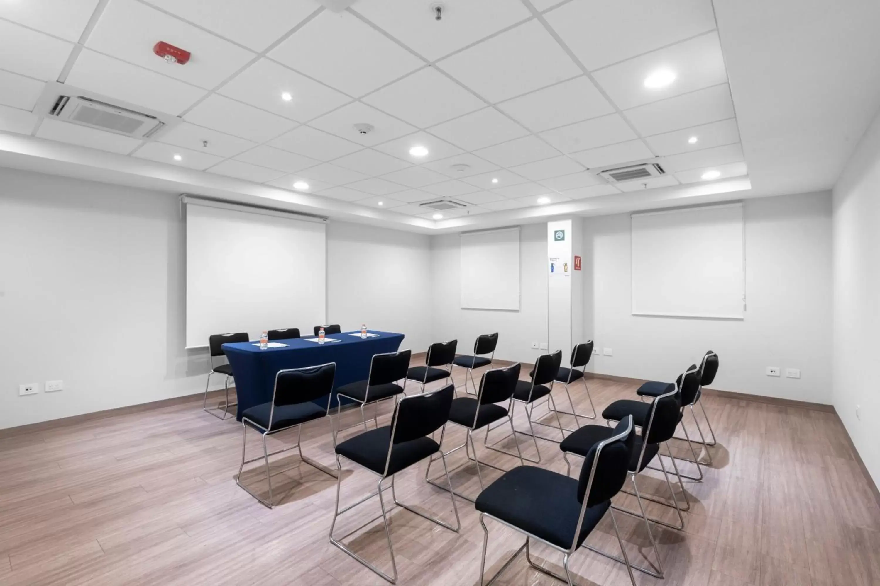 Meeting/conference room in City Express Junior by Marriott Merida Altabrisa