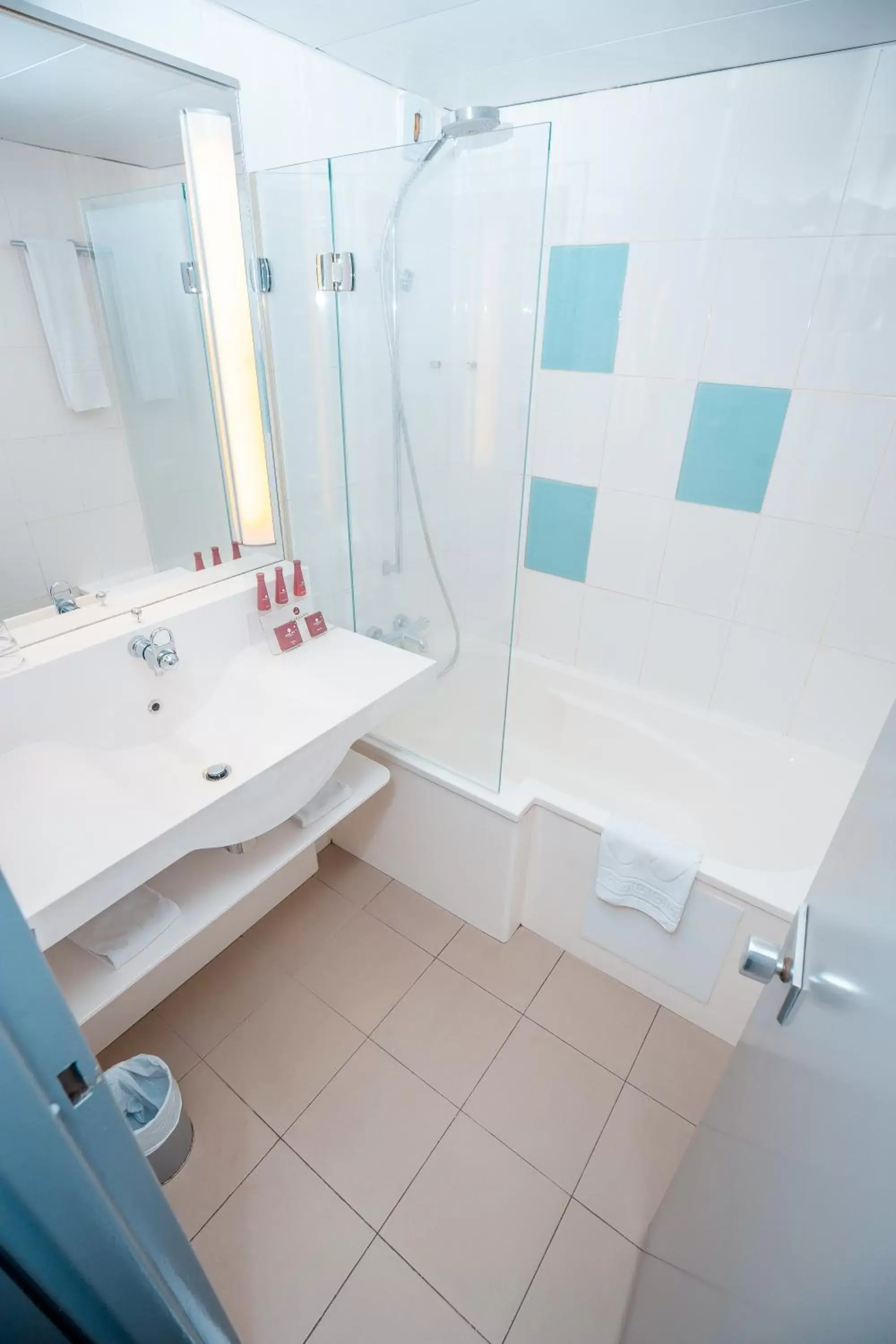 Photo of the whole room in Accra City Hotel Photo of the whole room in Accra City Hotel