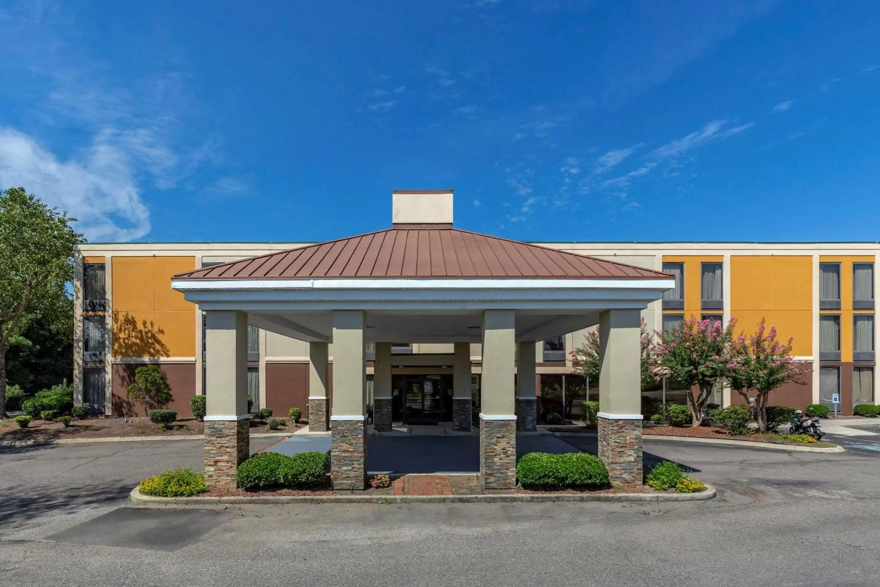 Property Building in Comfort Inn Laurinburg