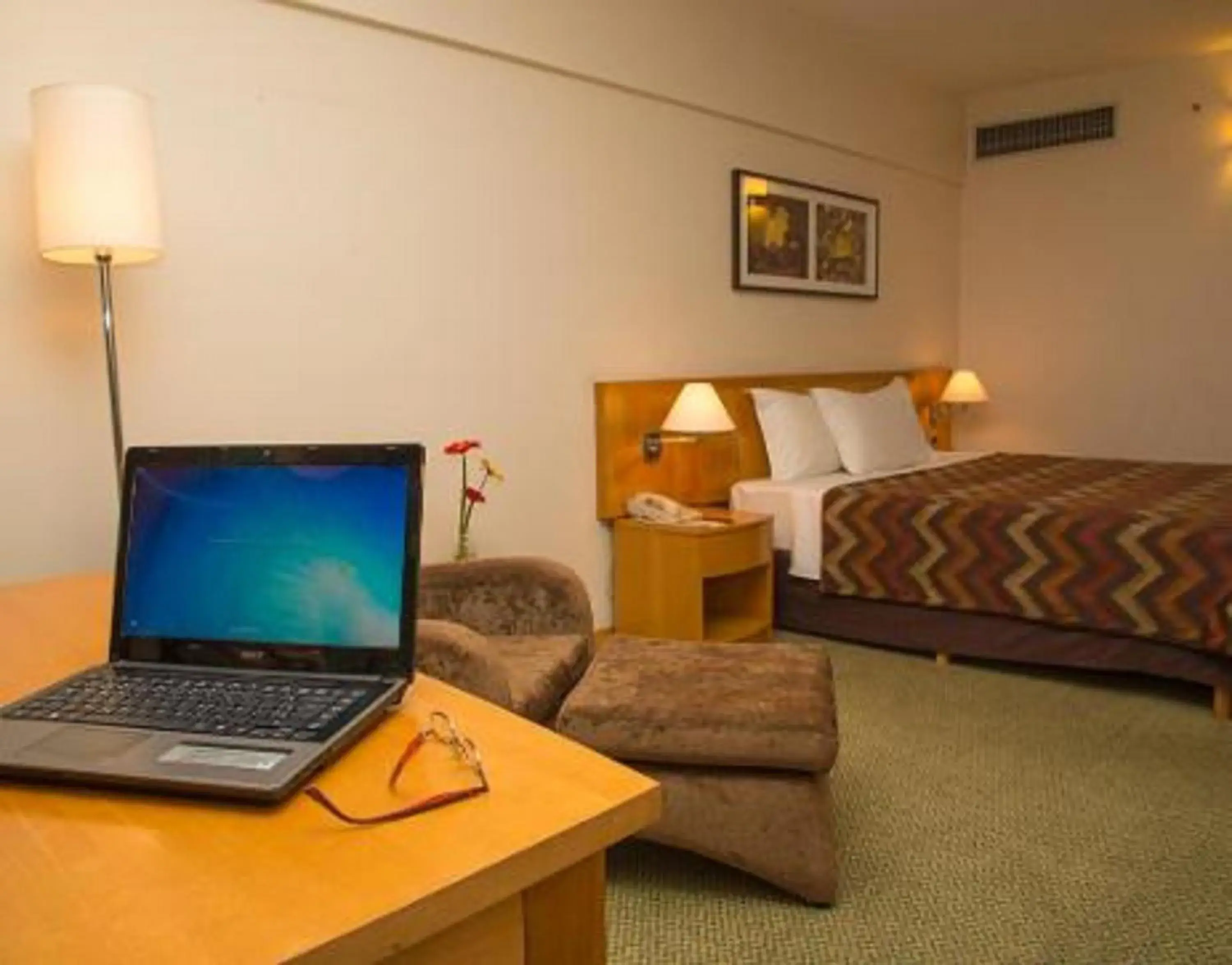 Queen Room - single occupancy in Sol Alphaville Hotel & Residence