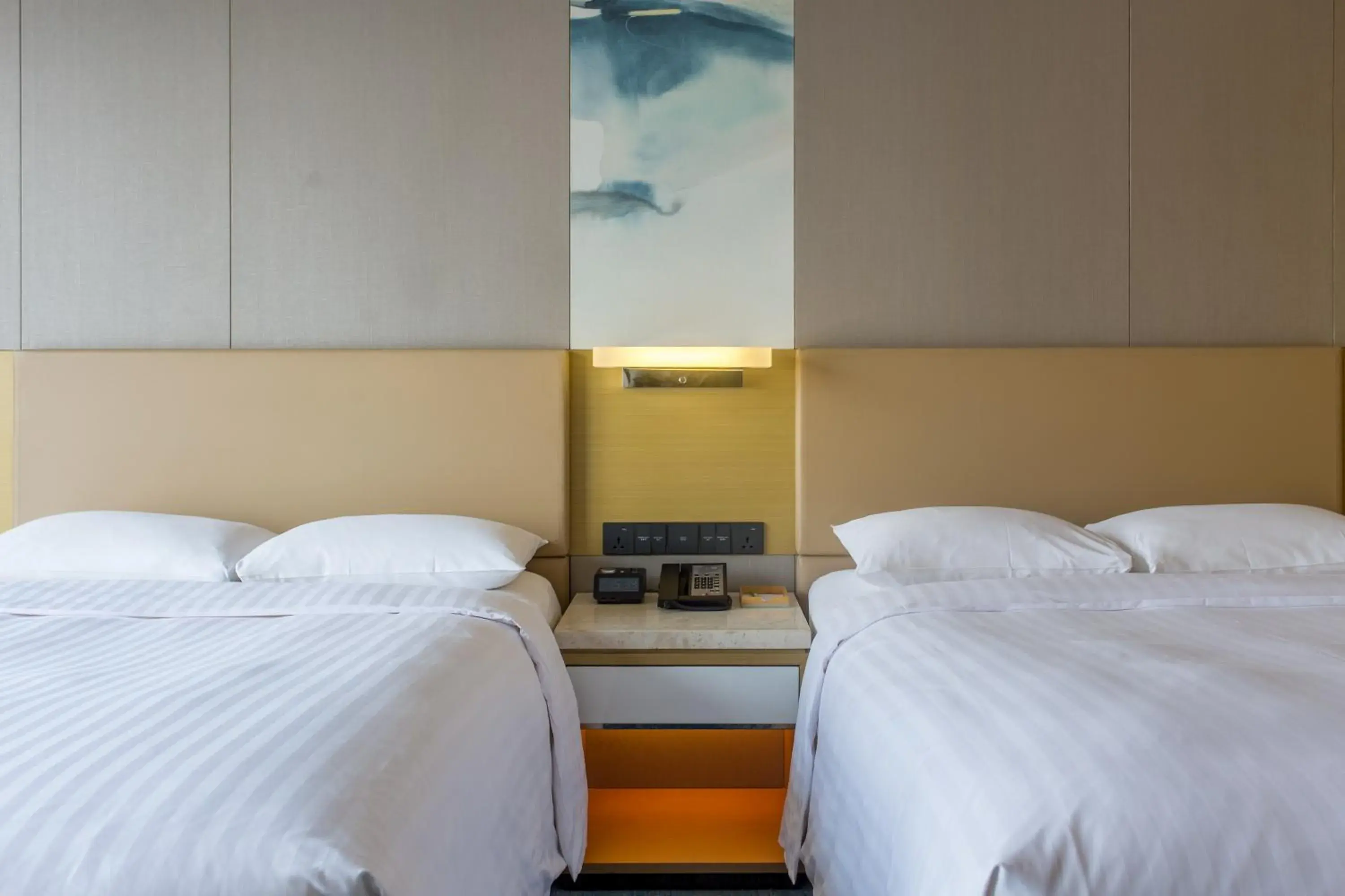 Photo of the whole room, Bed in Courtyard by Marriott Shunde Longjiang, Near Furniture Fair Photo of the whole room, Bed in Courtyard by Marriott Shunde Longjiang, Near Furniture Fair