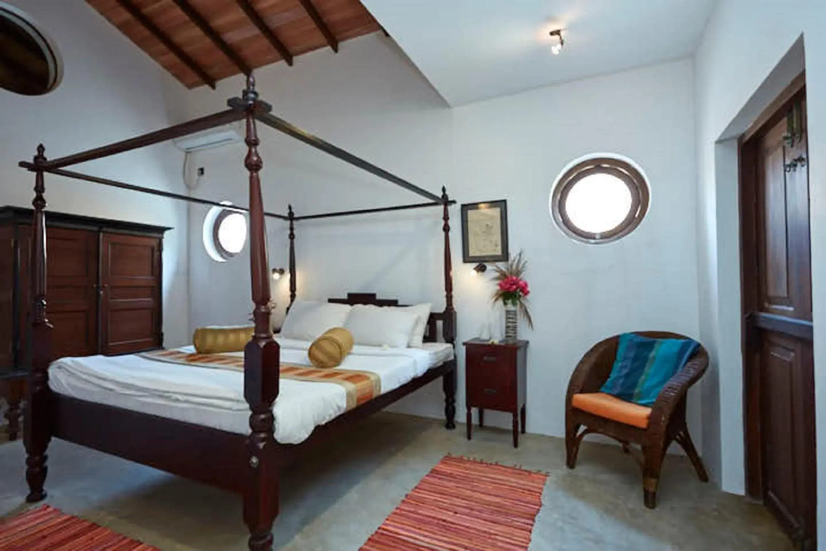 Bed, Room Photo in Villa Sunbird