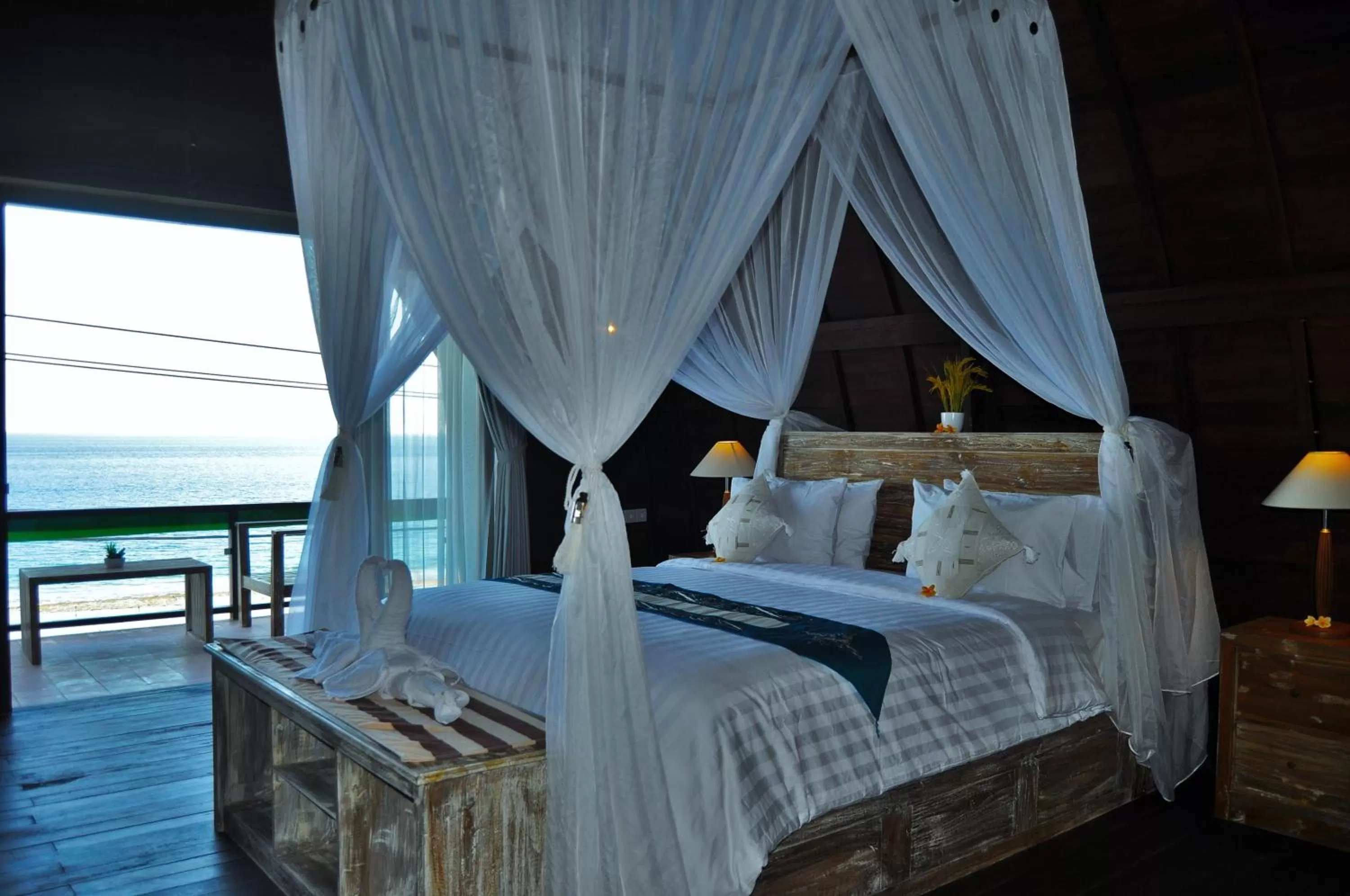 Balcony/Terrace, Bed in Ocean Terrace Suite And Spa Luxury