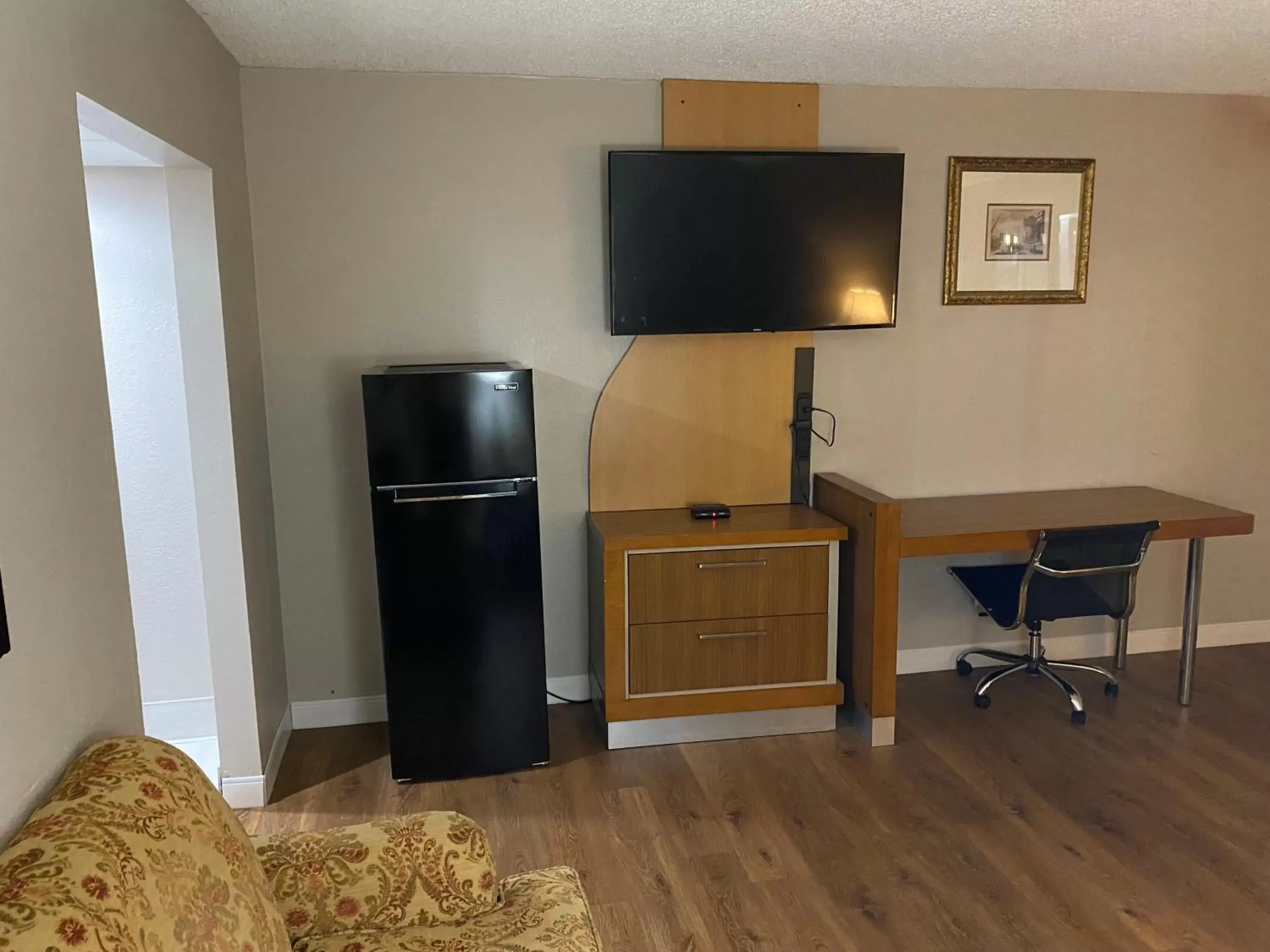 Living room in Baymont Inn by Wyndham Odessa University Area Living room in Baymont Inn by Wyndham Odessa University Area