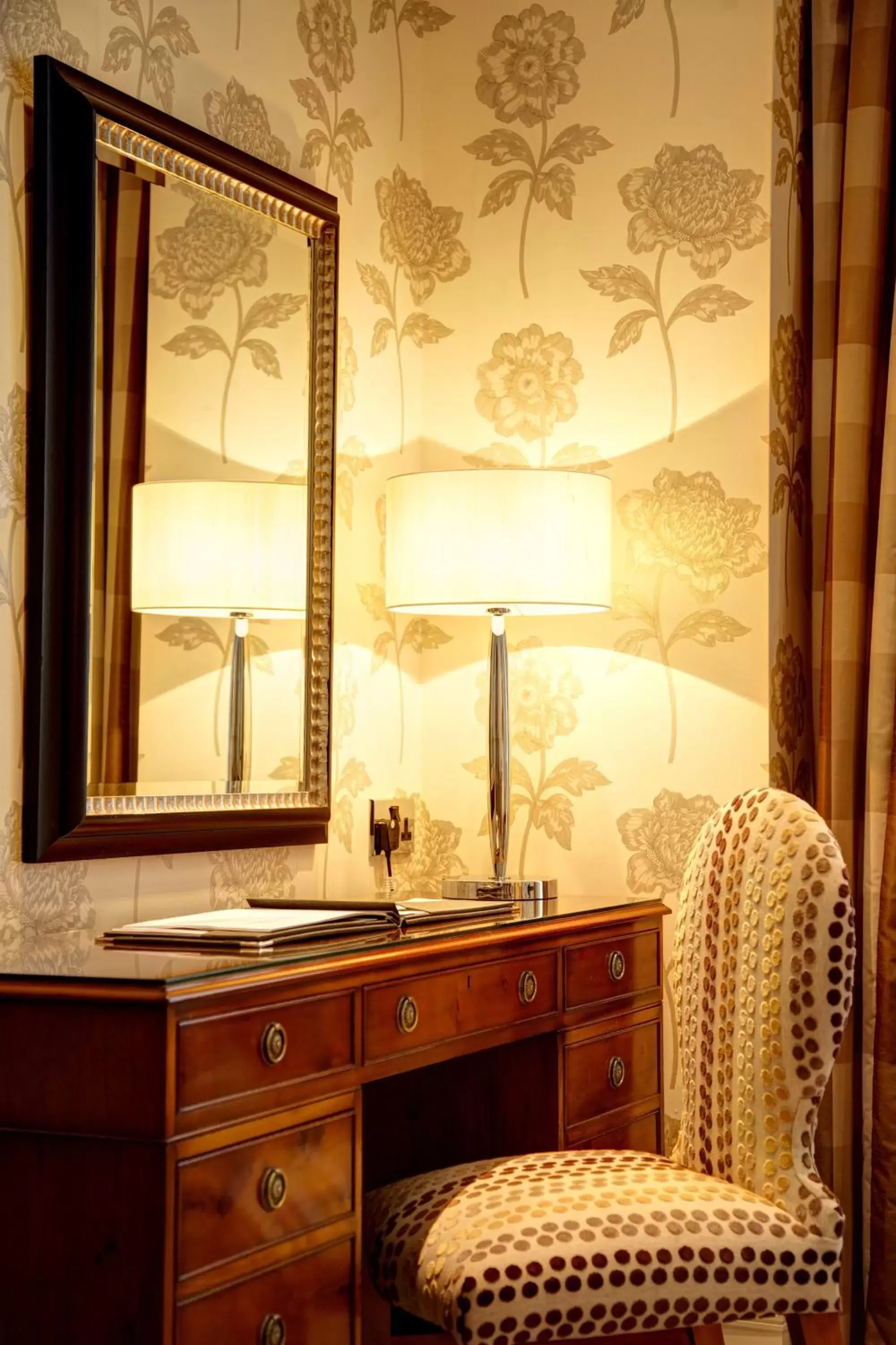 Seating area, Bathroom in The Chester Grosvenor