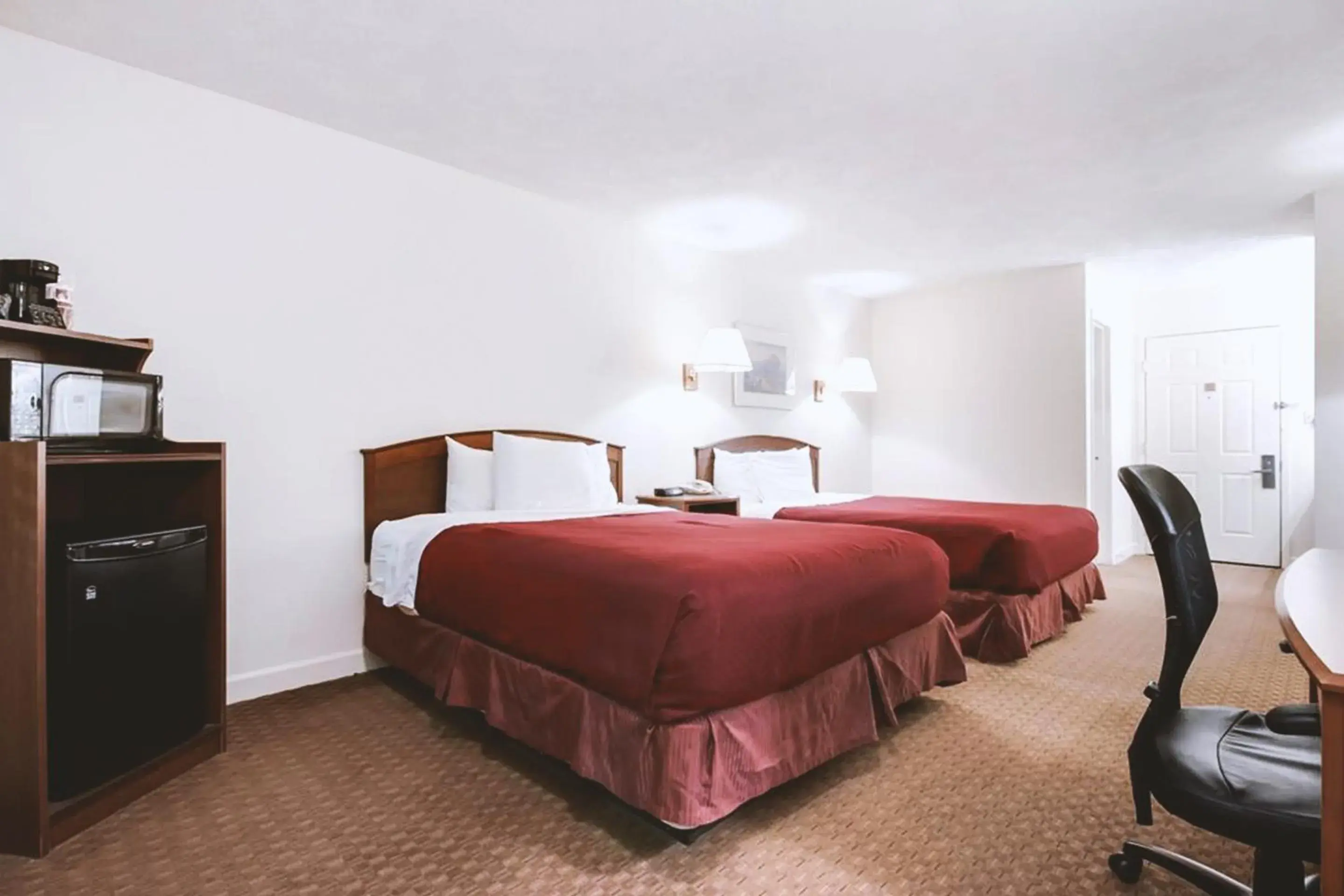 Bed in Sky-Palace Inn & Suites McCook