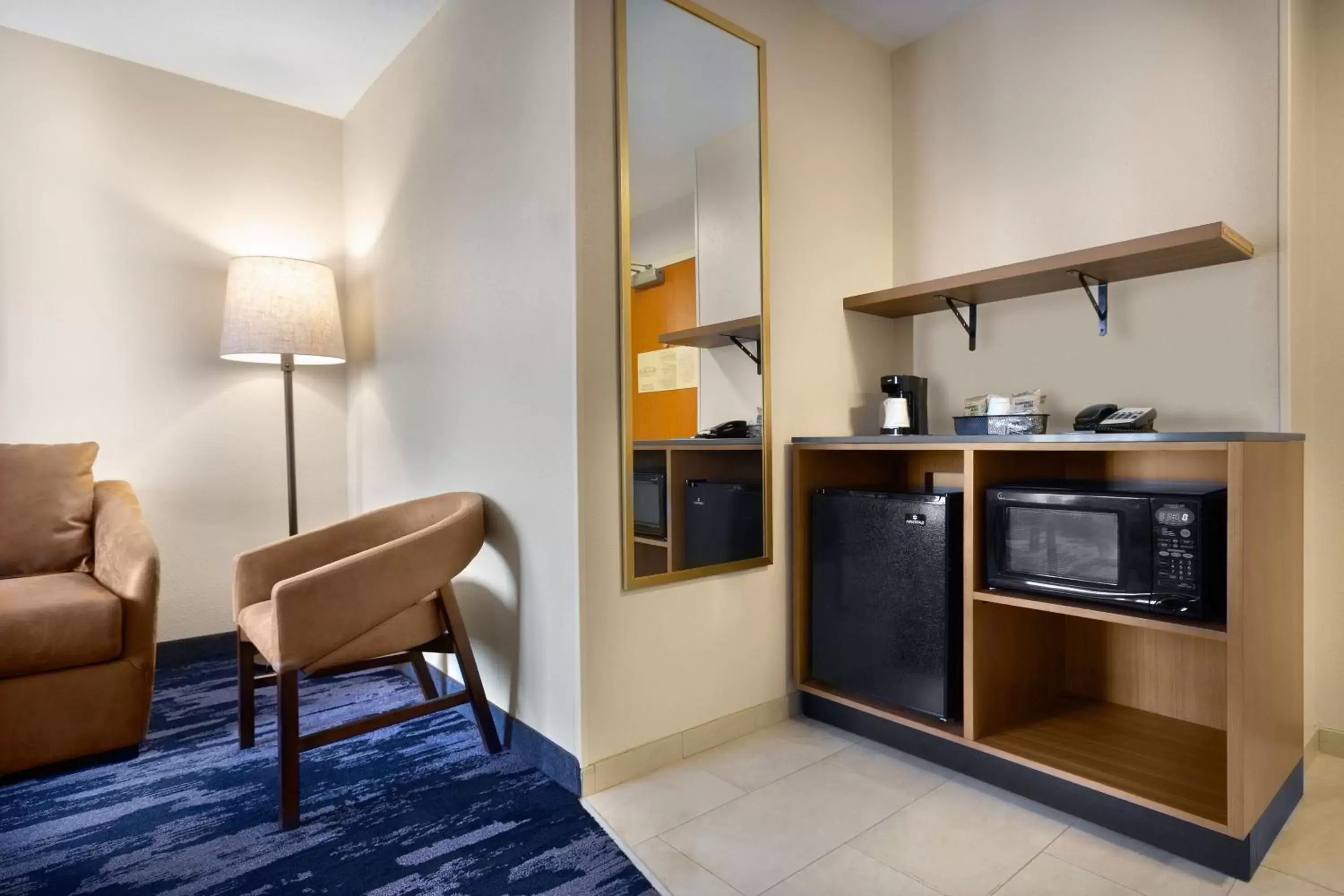 Photo of the whole room, Kitchen/Kitchenette in Fairfield Inn & Suites Elizabeth City