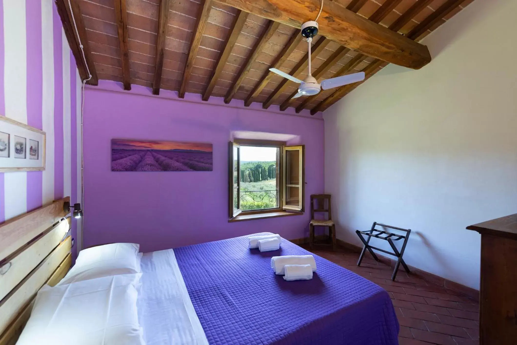 Photo of the whole room, Bed in Locanda Vesuna