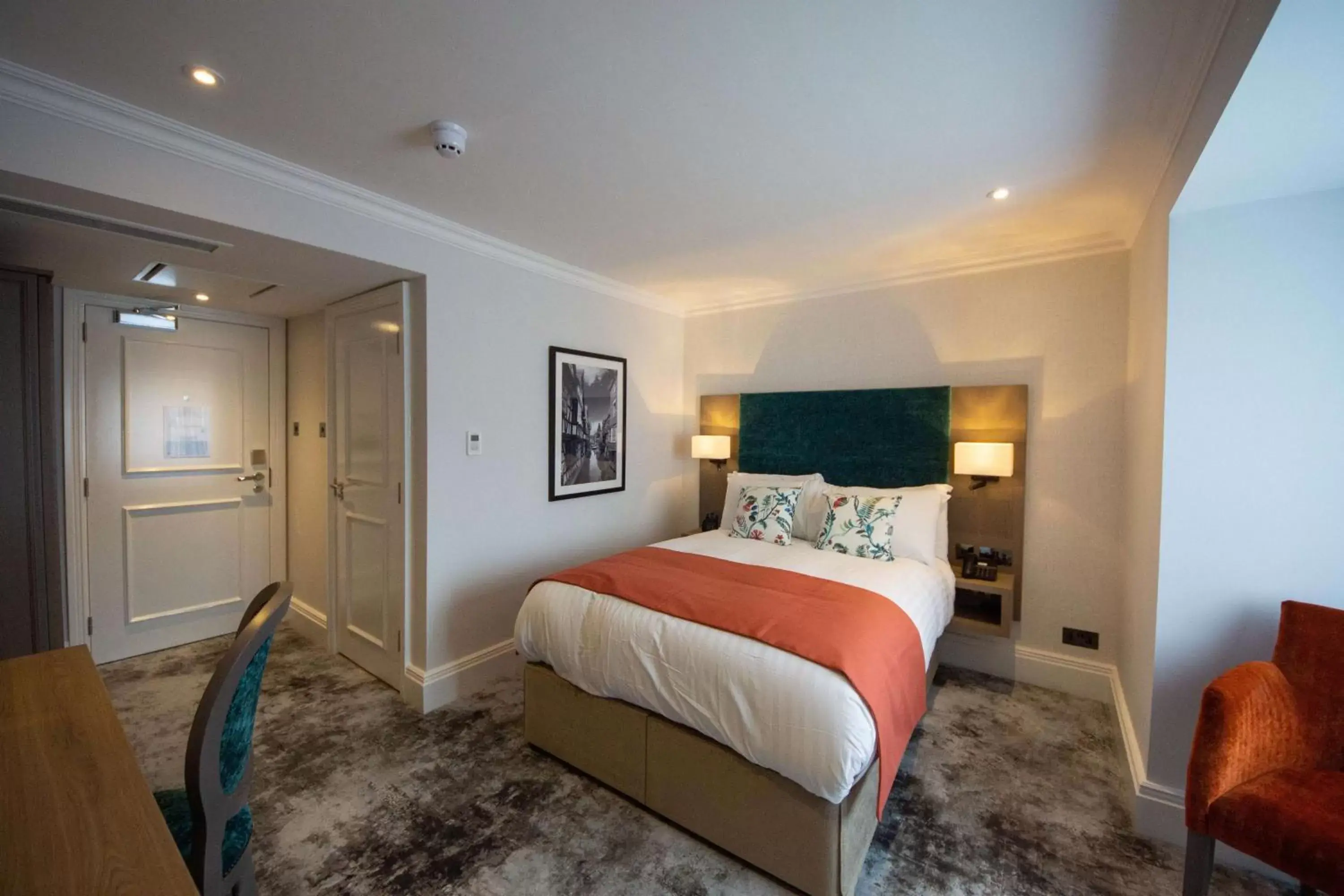 Bedroom, Bed in Best Western Abbots Barton Hotel