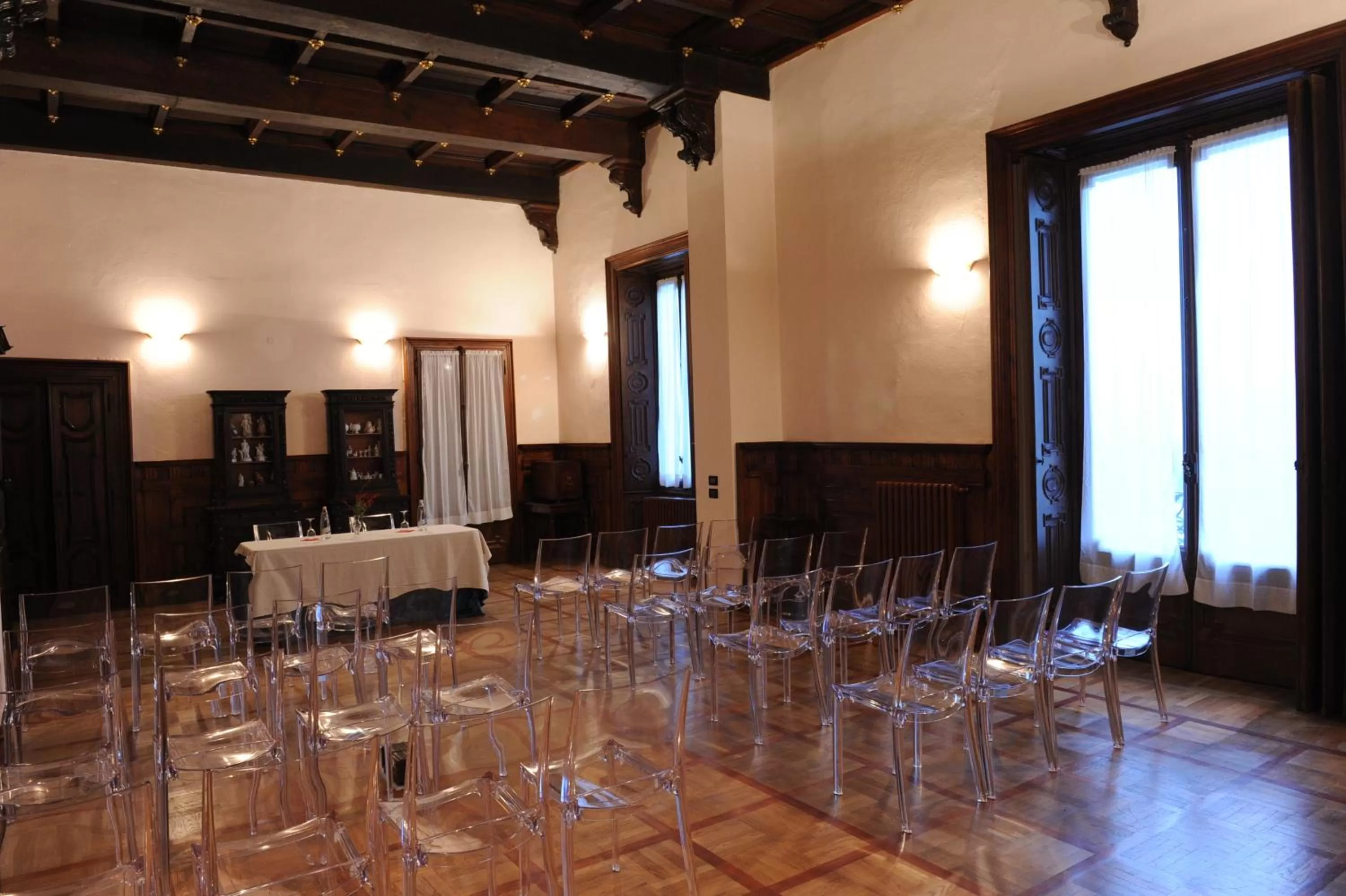 Business facilities in Villa Cagnola