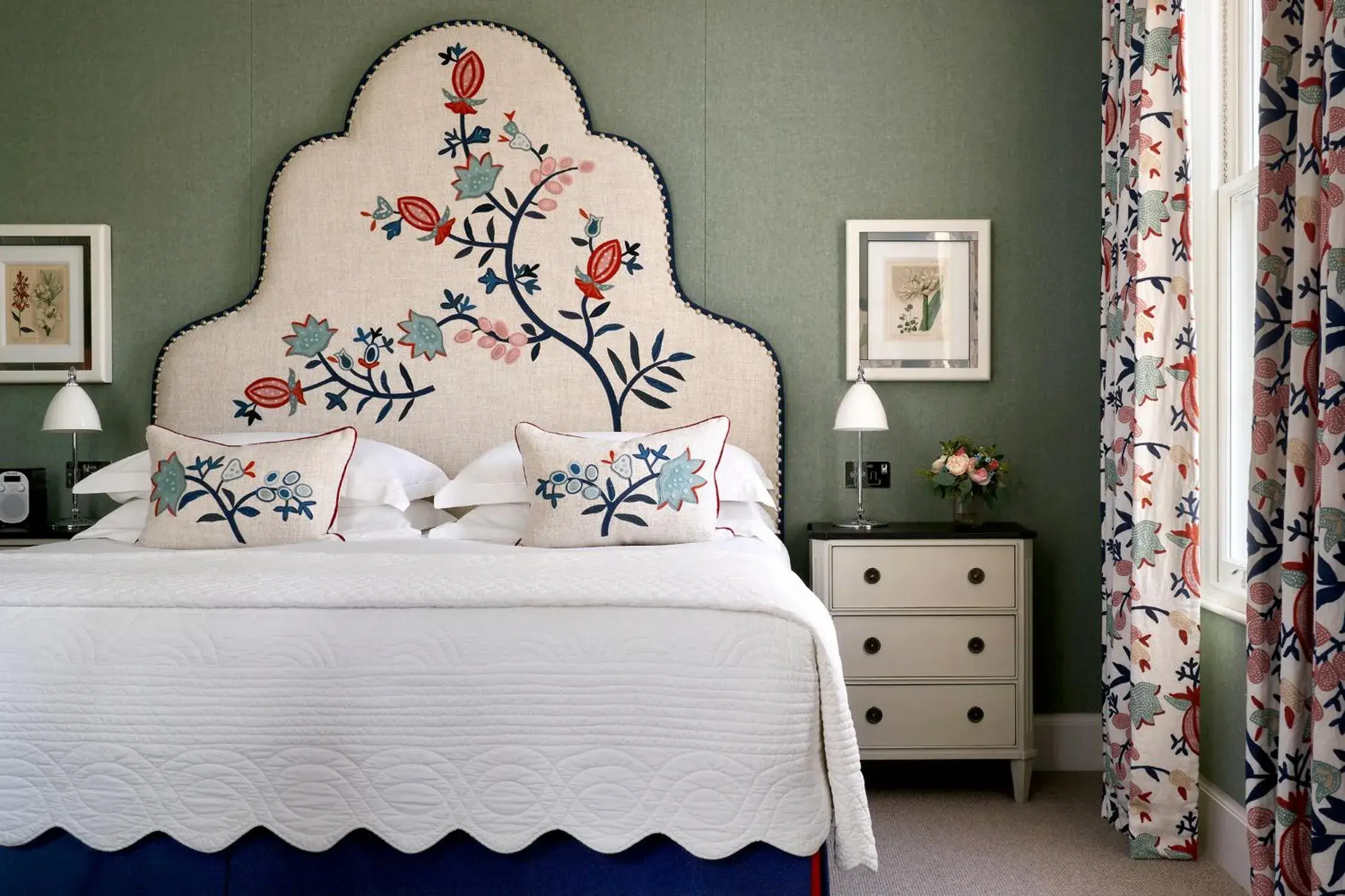 Bedroom, Bed in Haymarket Hotel, Firmdale Hotels
