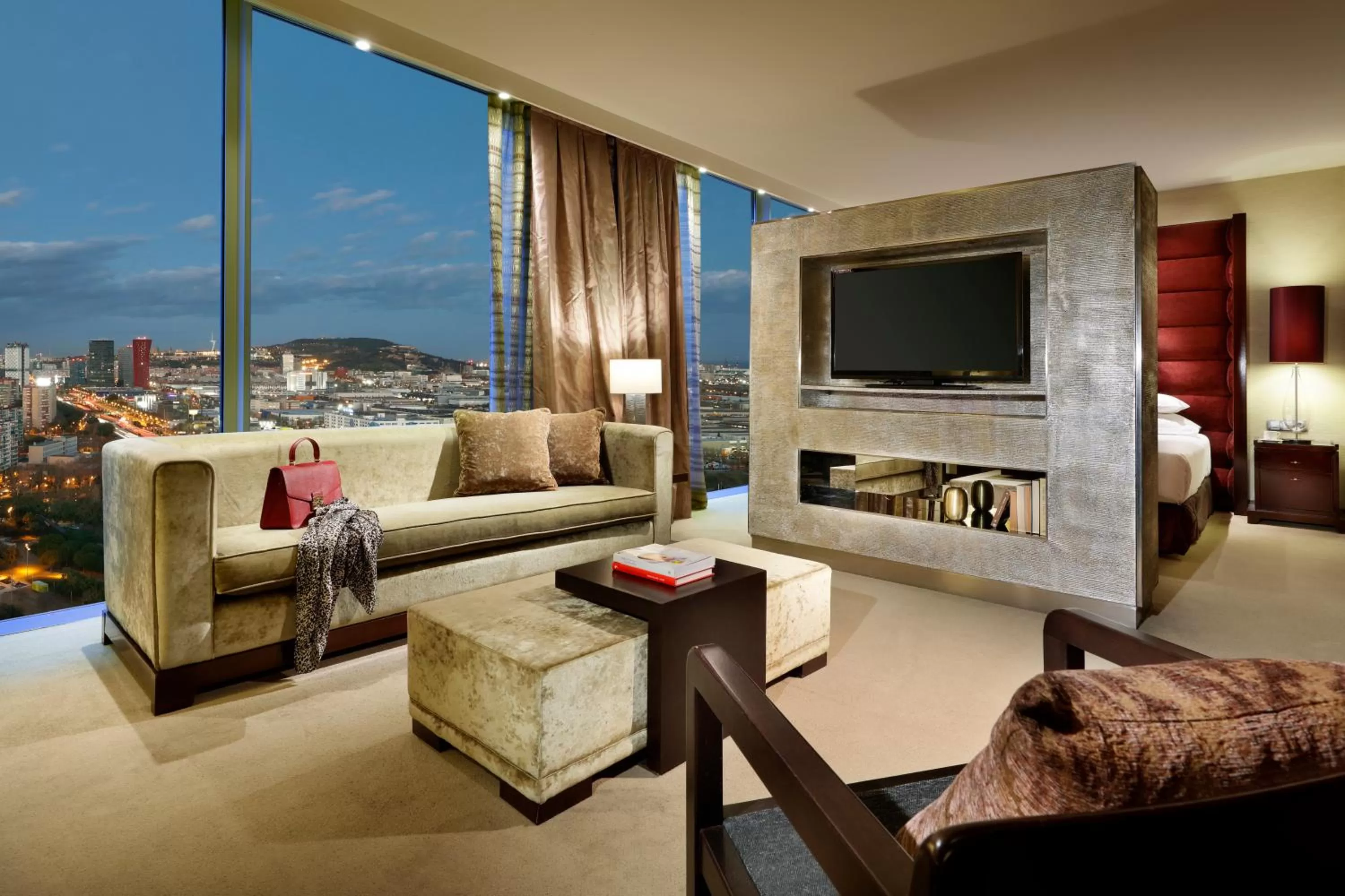 Living room in Hyatt Regency Barcelona Tower