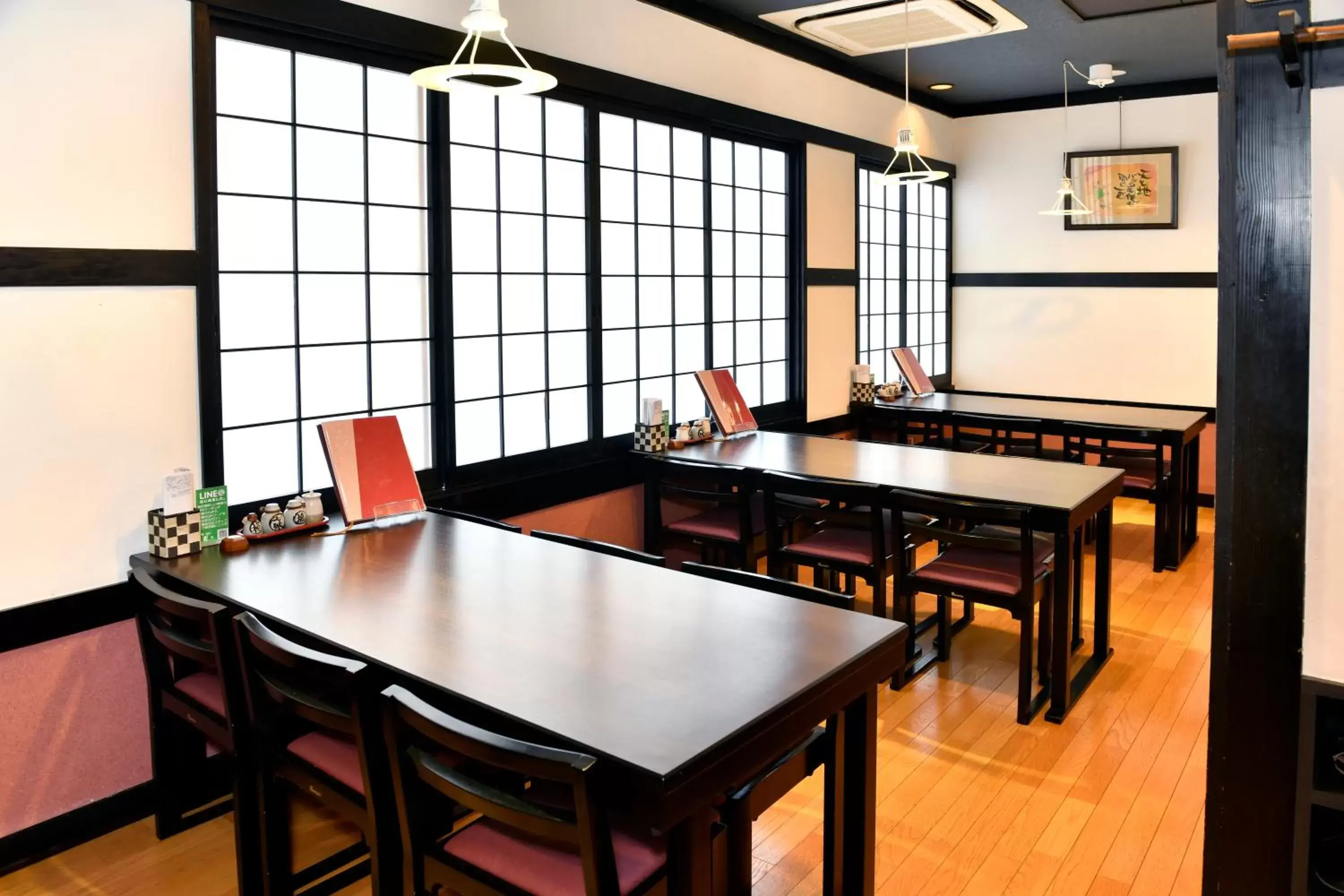 Restaurant/Places to Eat in New Commander Hotel Osaka Neyagawa