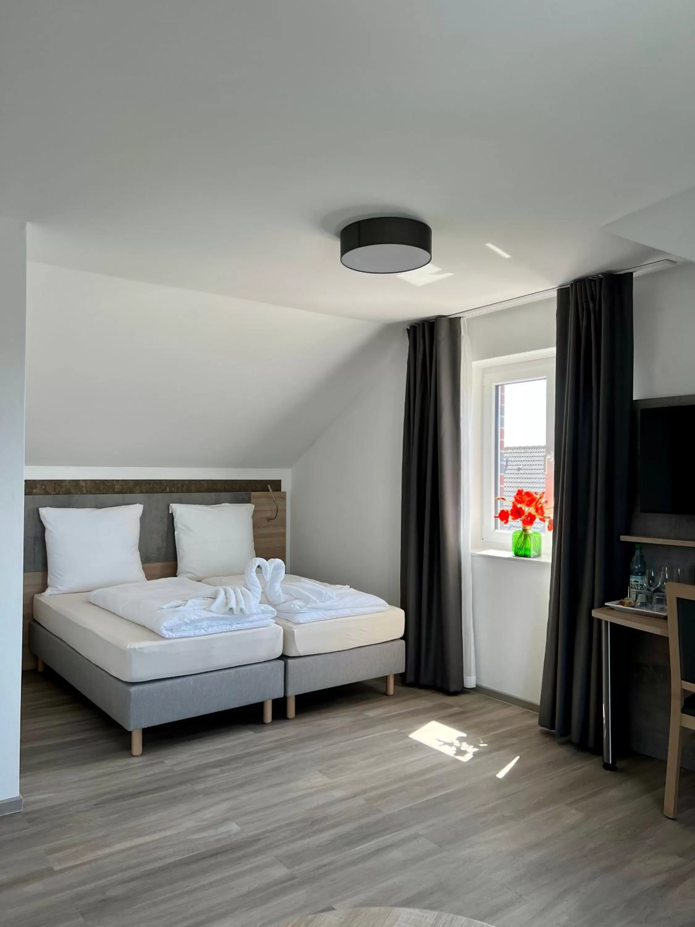 Photo of the whole room, Bed in Hotel Ocean