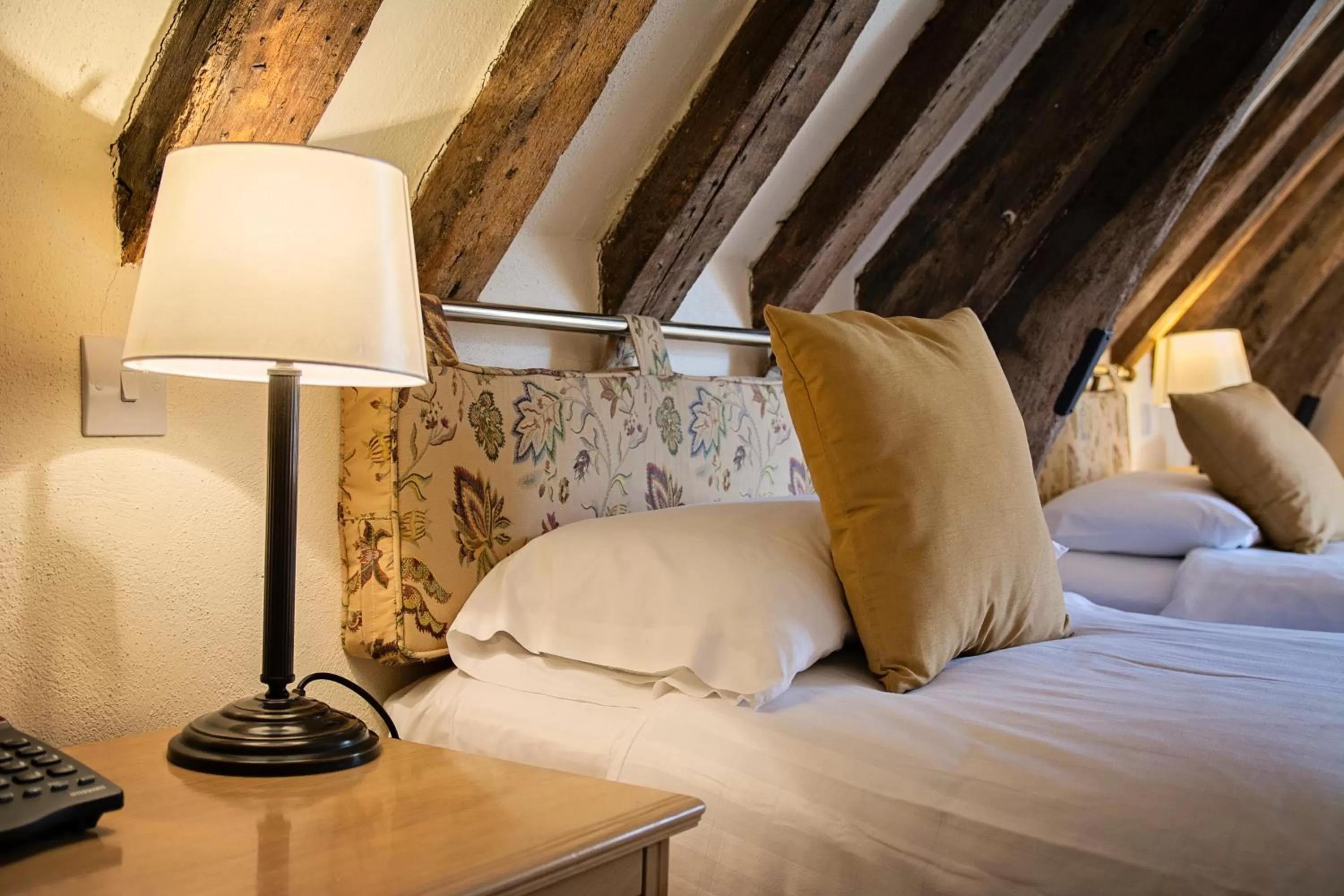 Standard Twin Room - single occupancy in Waveney House Hotel