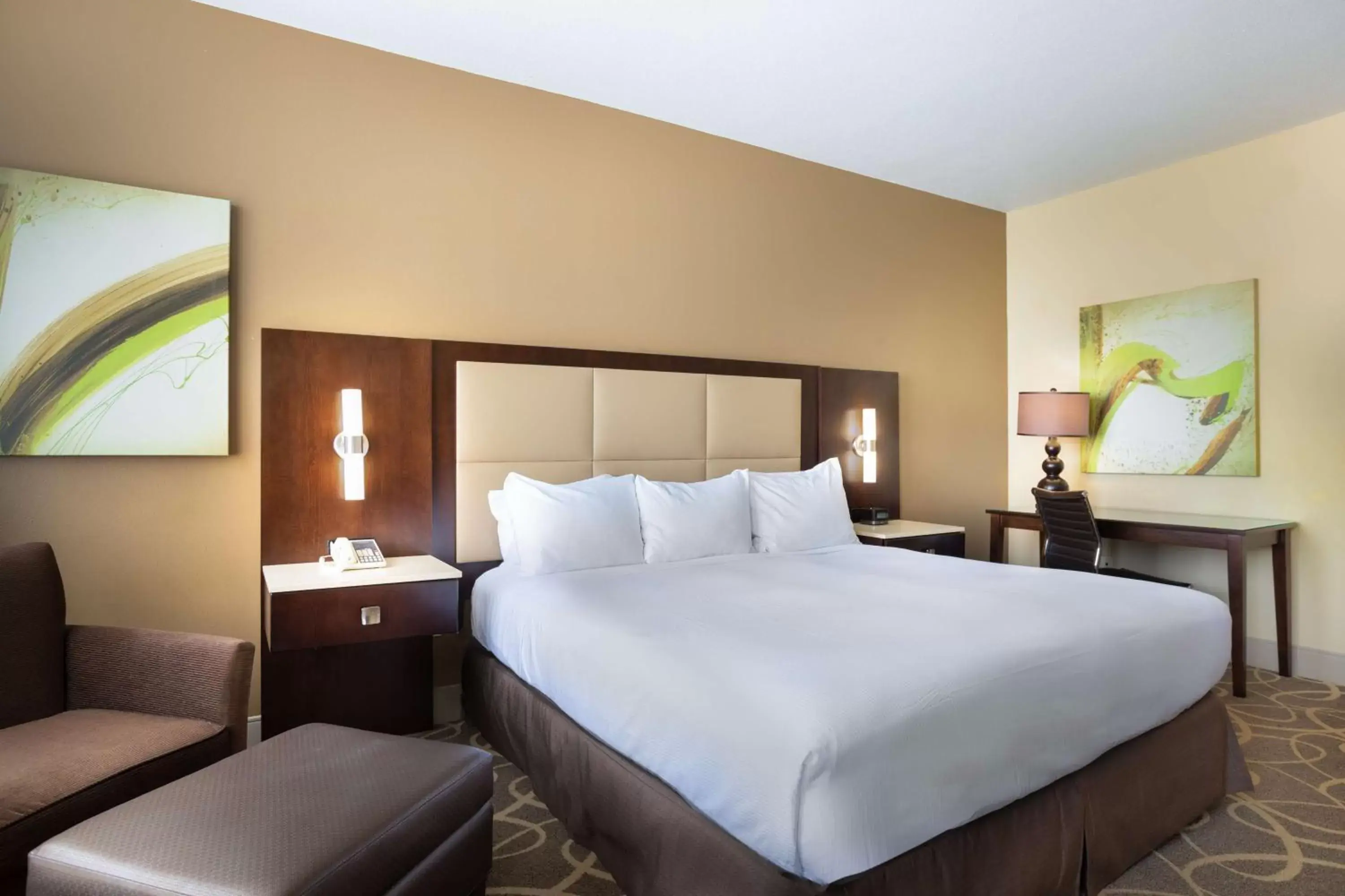 Bed in Hilton Galveston Island Resort