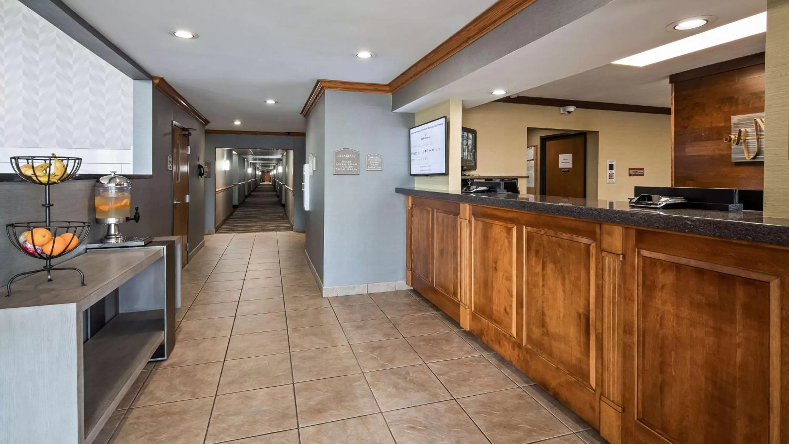Lobby or reception in Best Western Plus North Canton Inn & Suites