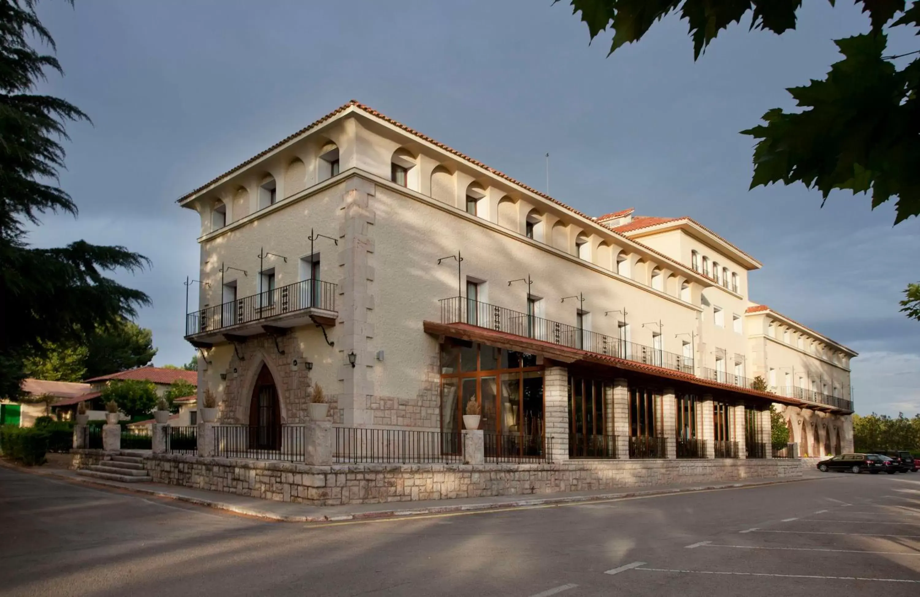 Facade/entrance, Property Building in Parador de Teruel